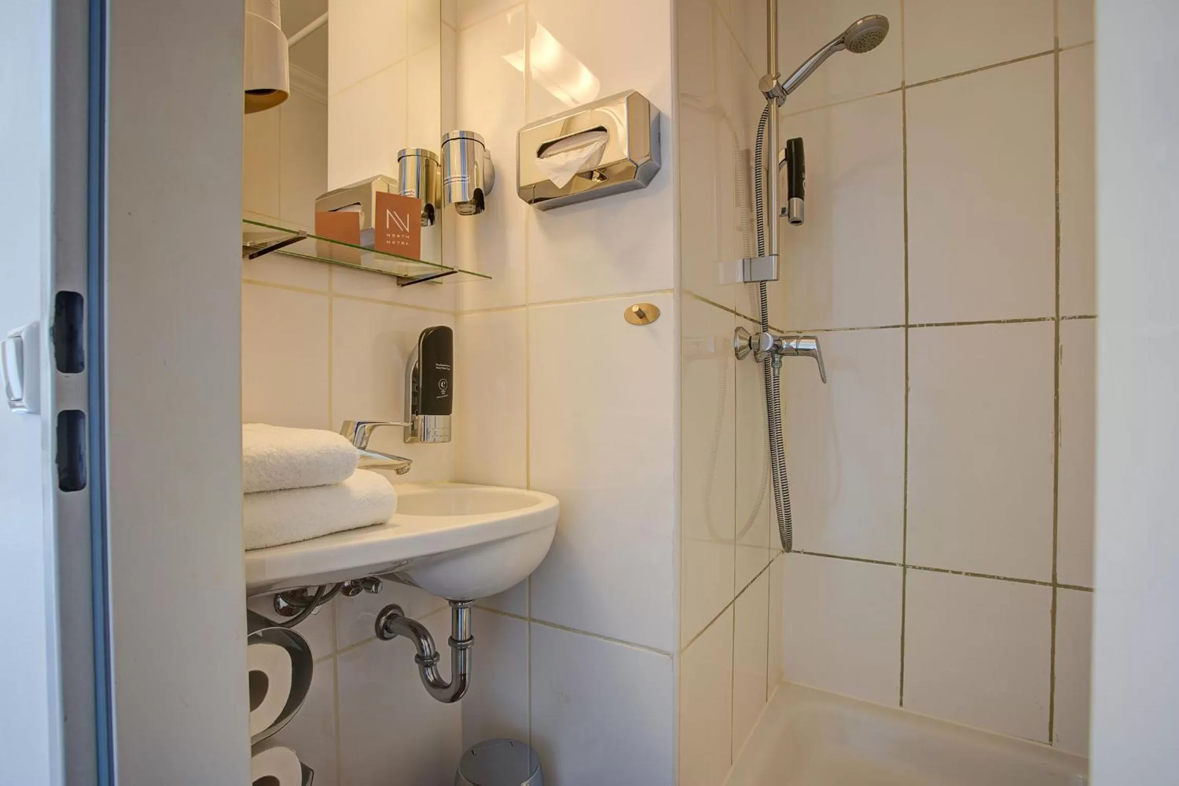Shower in North-Hotel