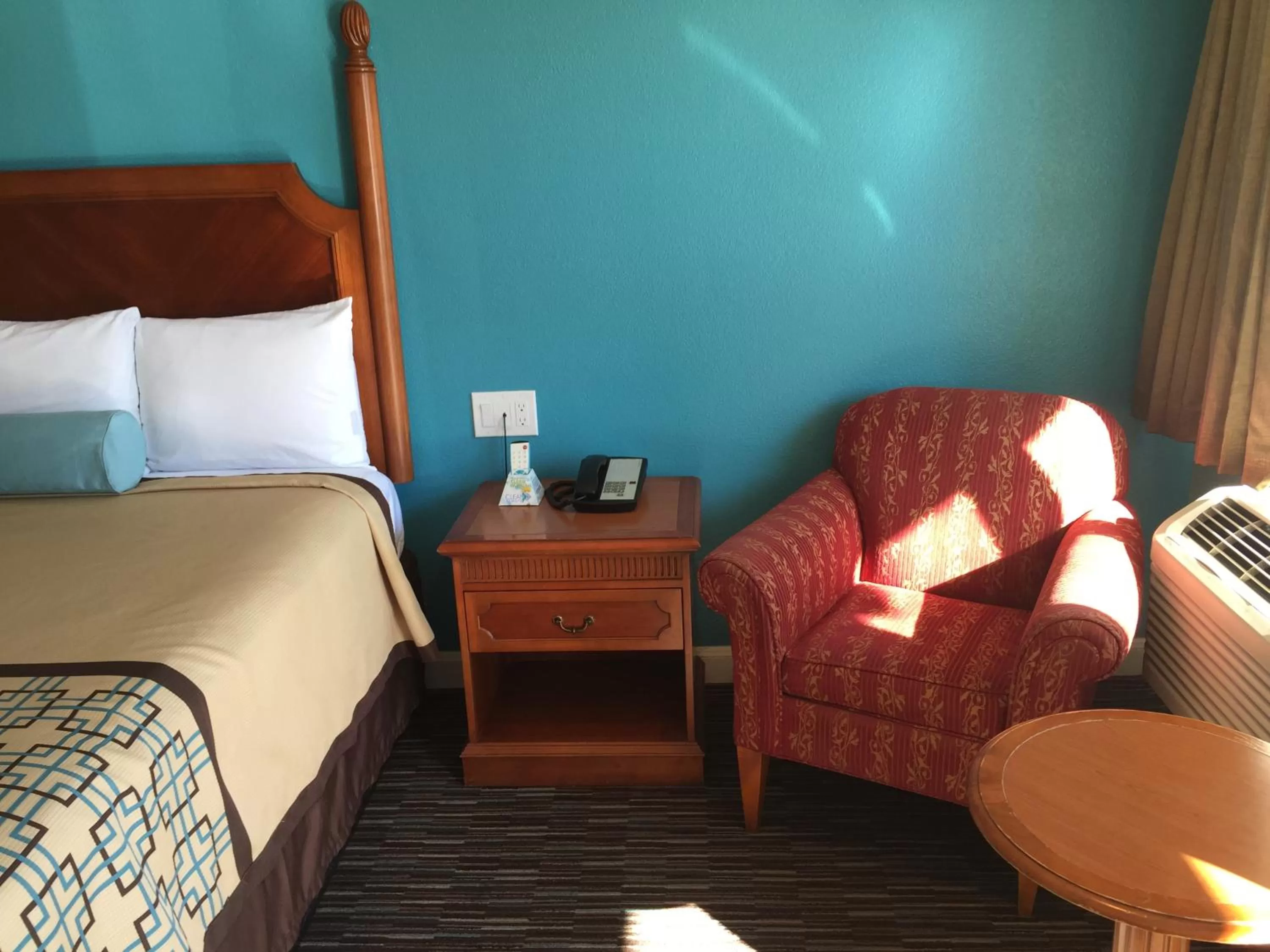 Bed in Continental Lodge