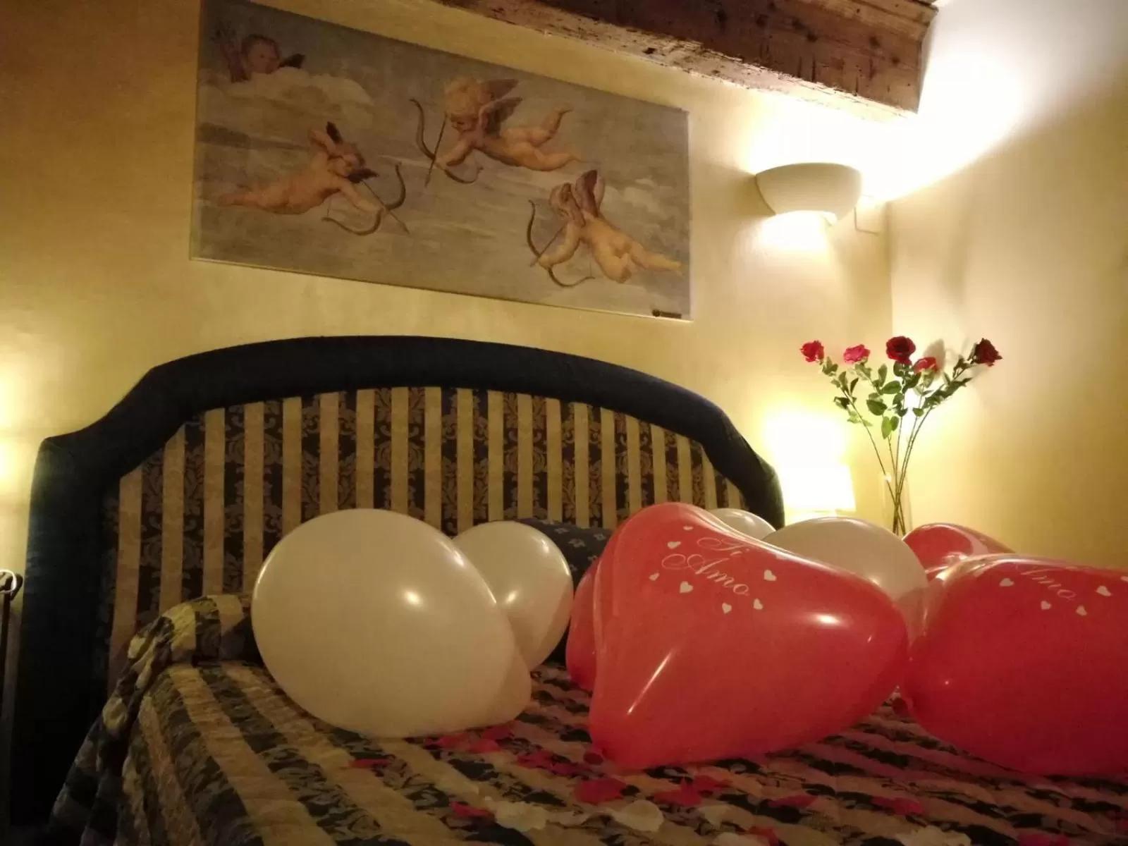 People, Bed in Hotel La Luna