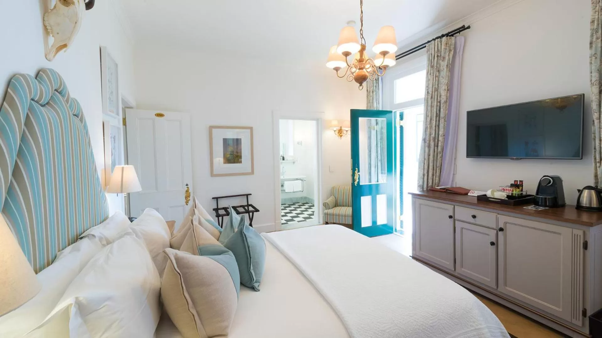 Bed in Drostdy Hotel