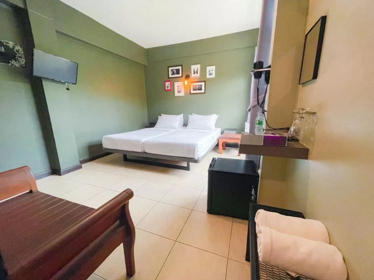 Property building, Bed in BBhouse Rambuttri 2