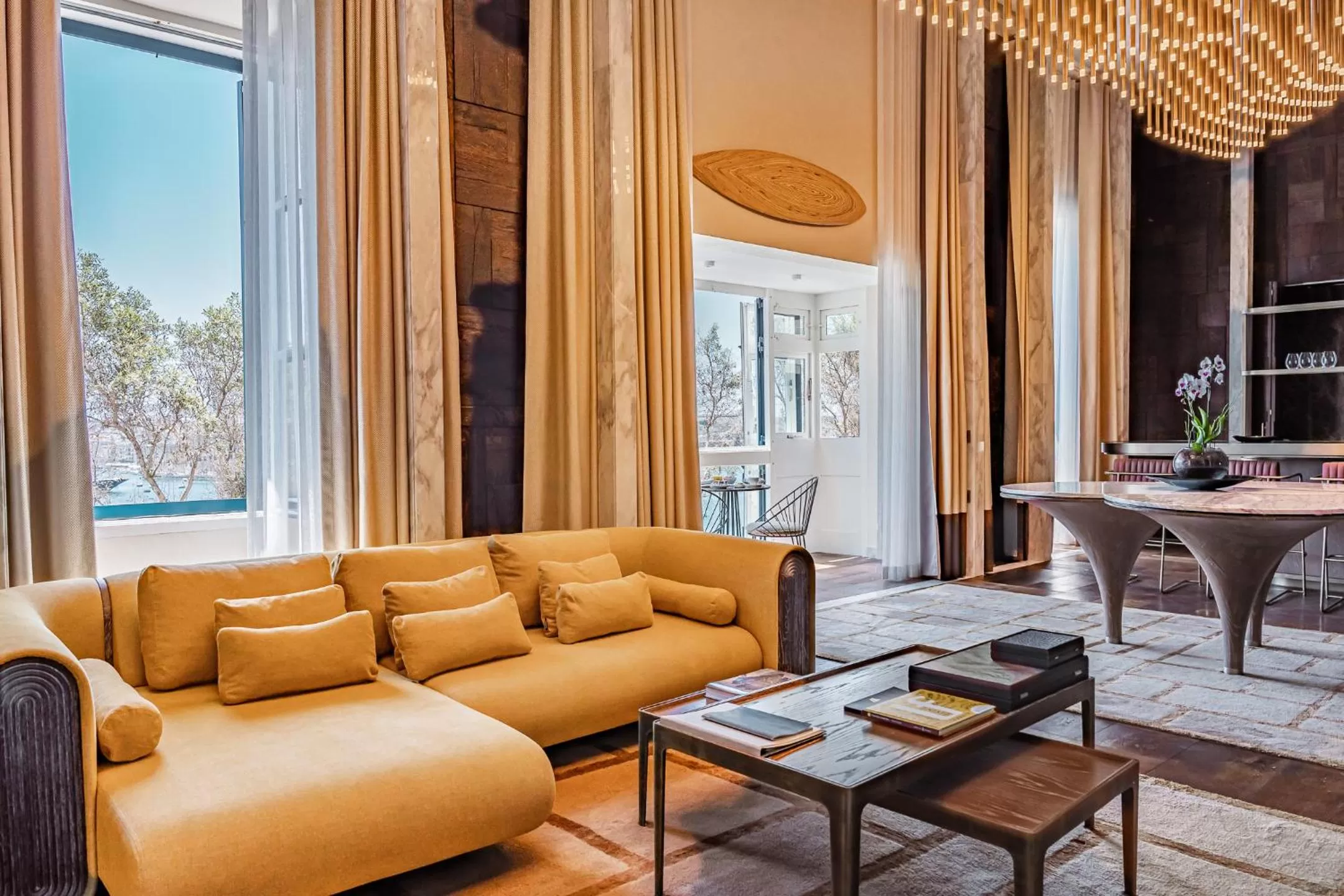 Living room in Iniala Harbour House