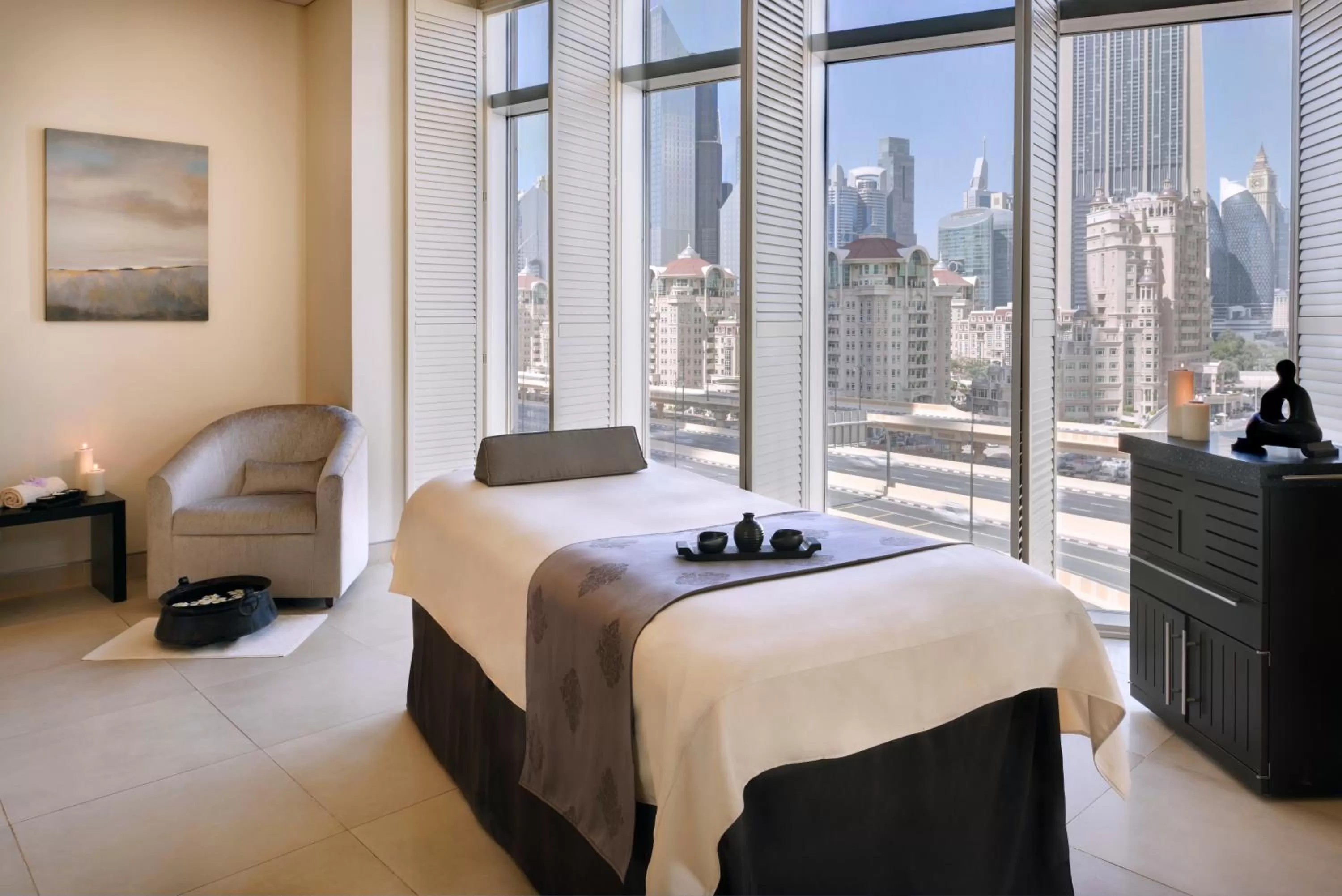 Spa and wellness centre/facilities, Bed in Address Dubai Mall