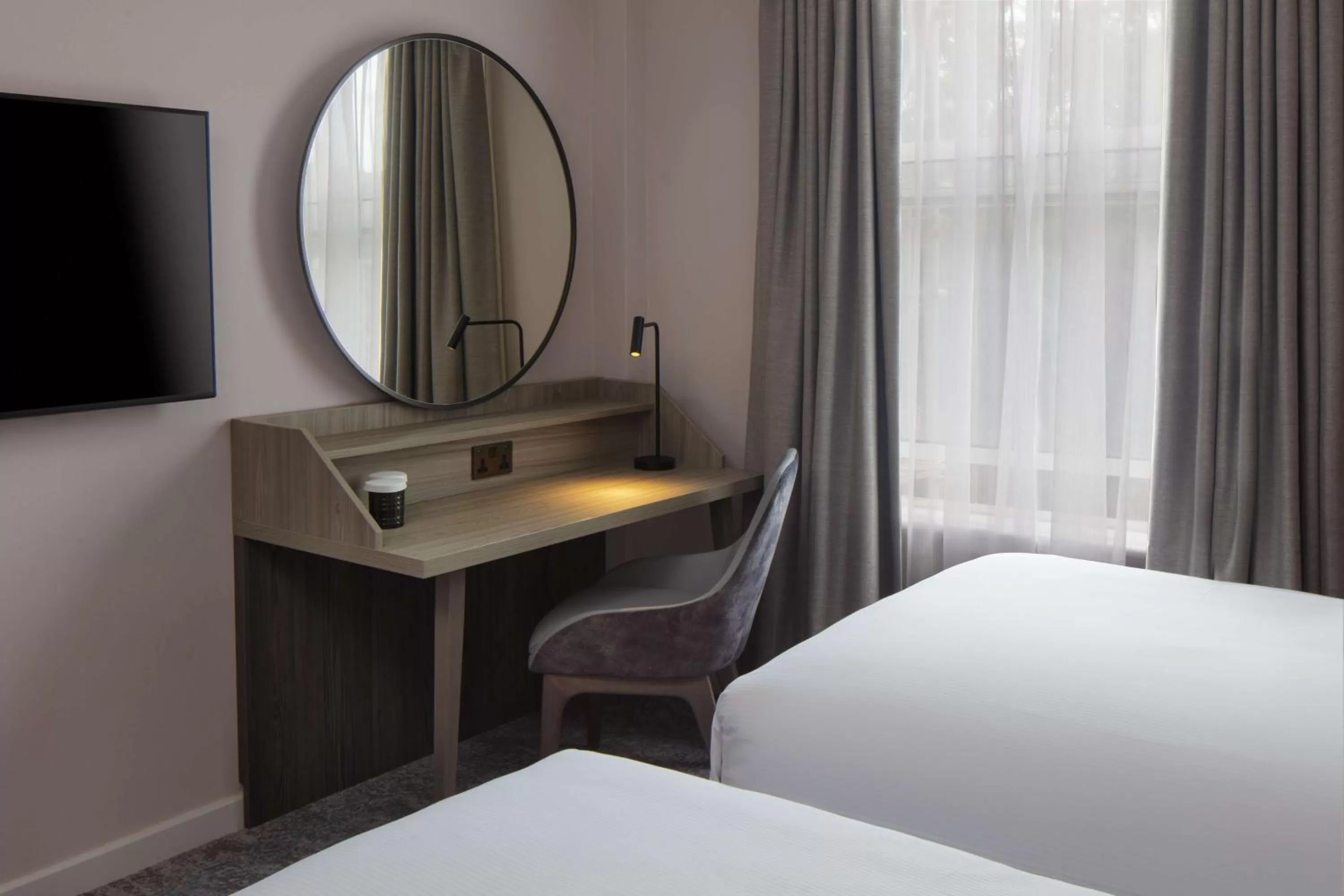 Bed in DoubleTree by Hilton Bath