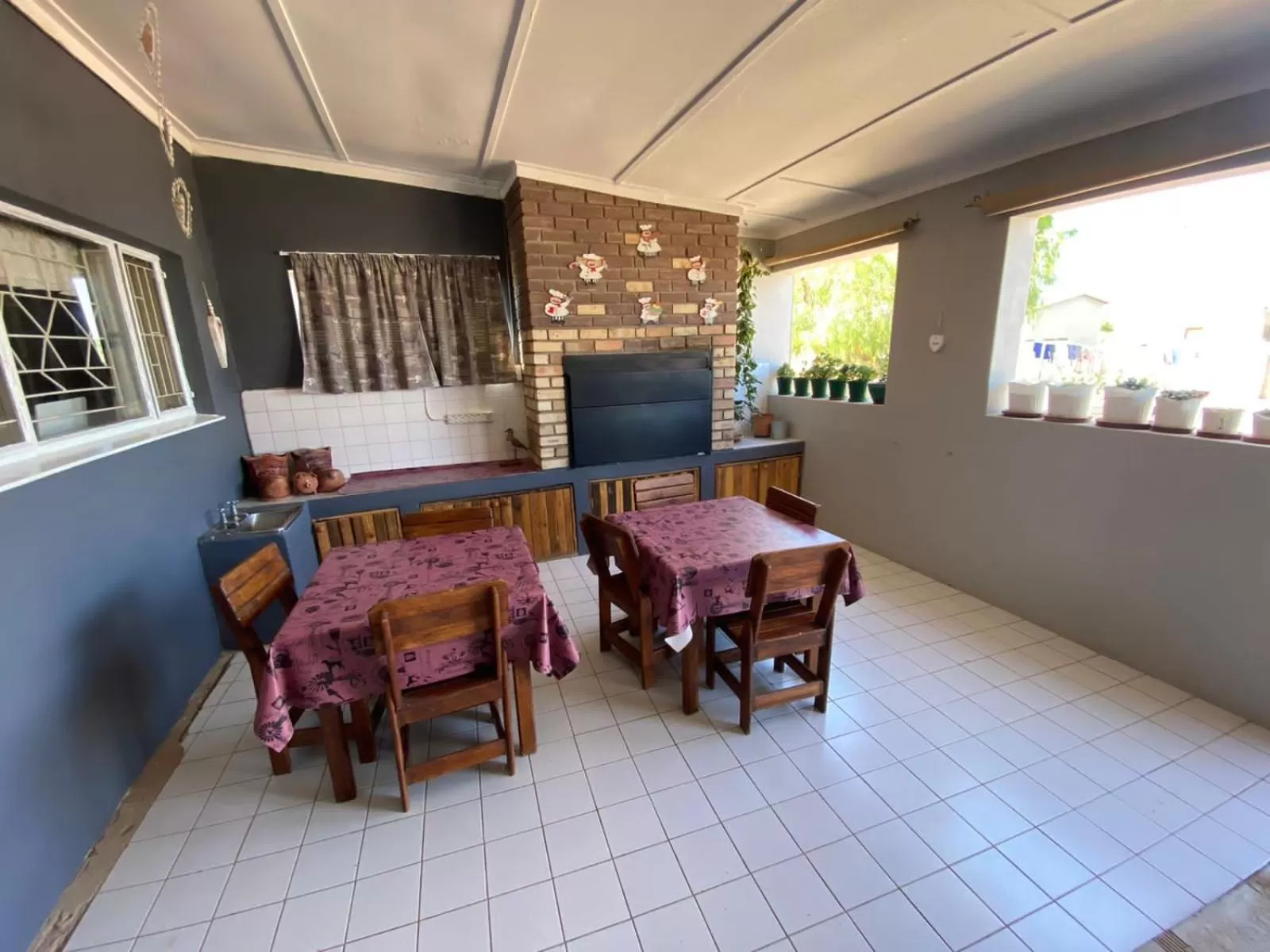 Breakfast, Dining Area in Hoon's Selfcatering