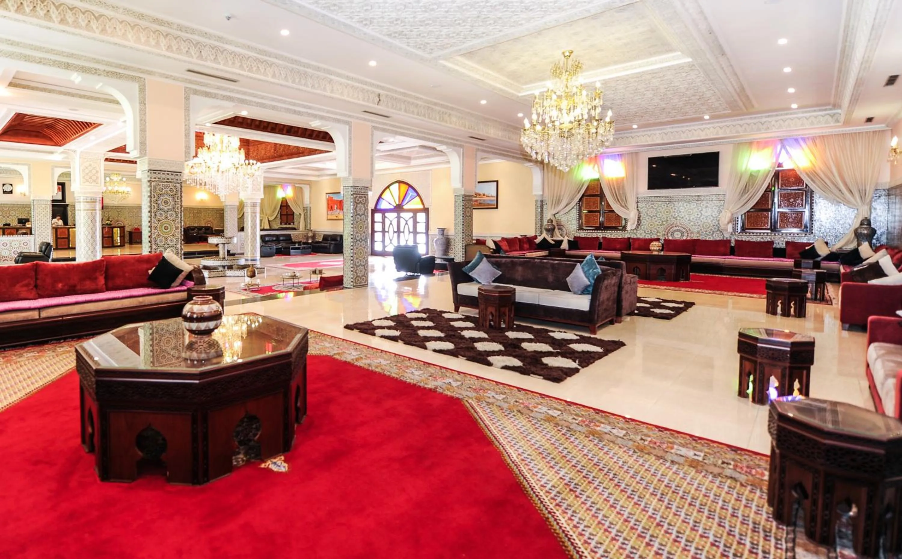 Lobby or reception in Ennakhil Marrakech Hotel & SPA