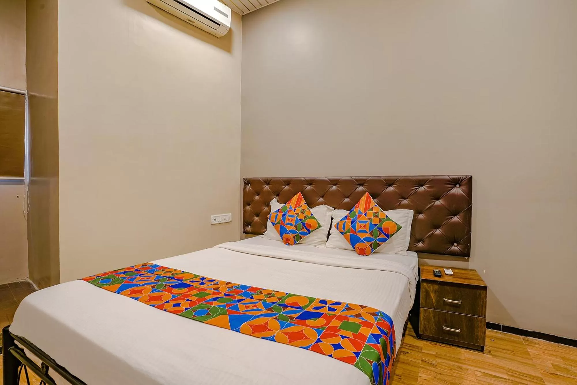 Bed in FabExpress Comfort stay - Nr Mumbai International Airport
