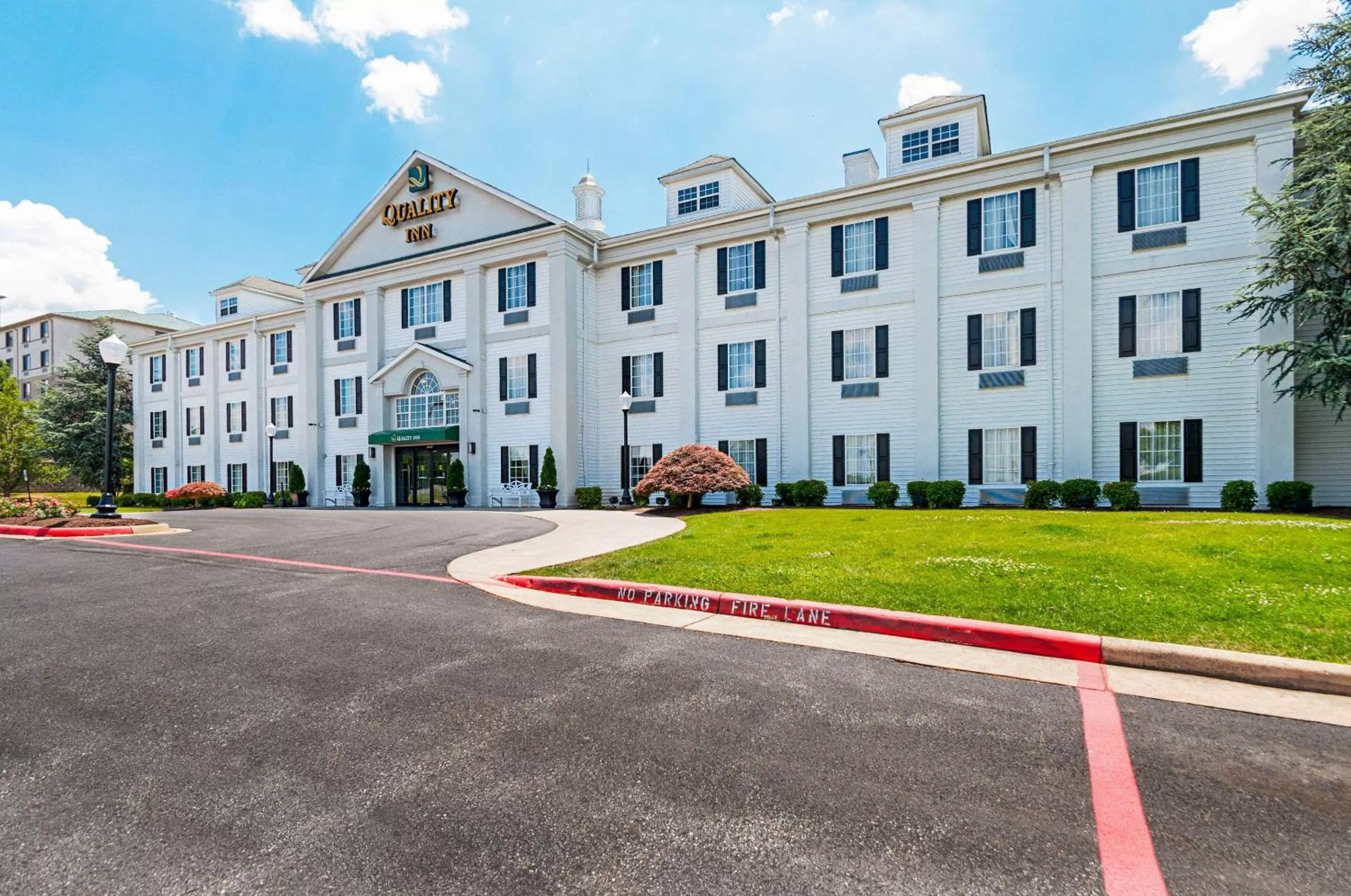 Property building in Quality Inn Harrisonburg I-81