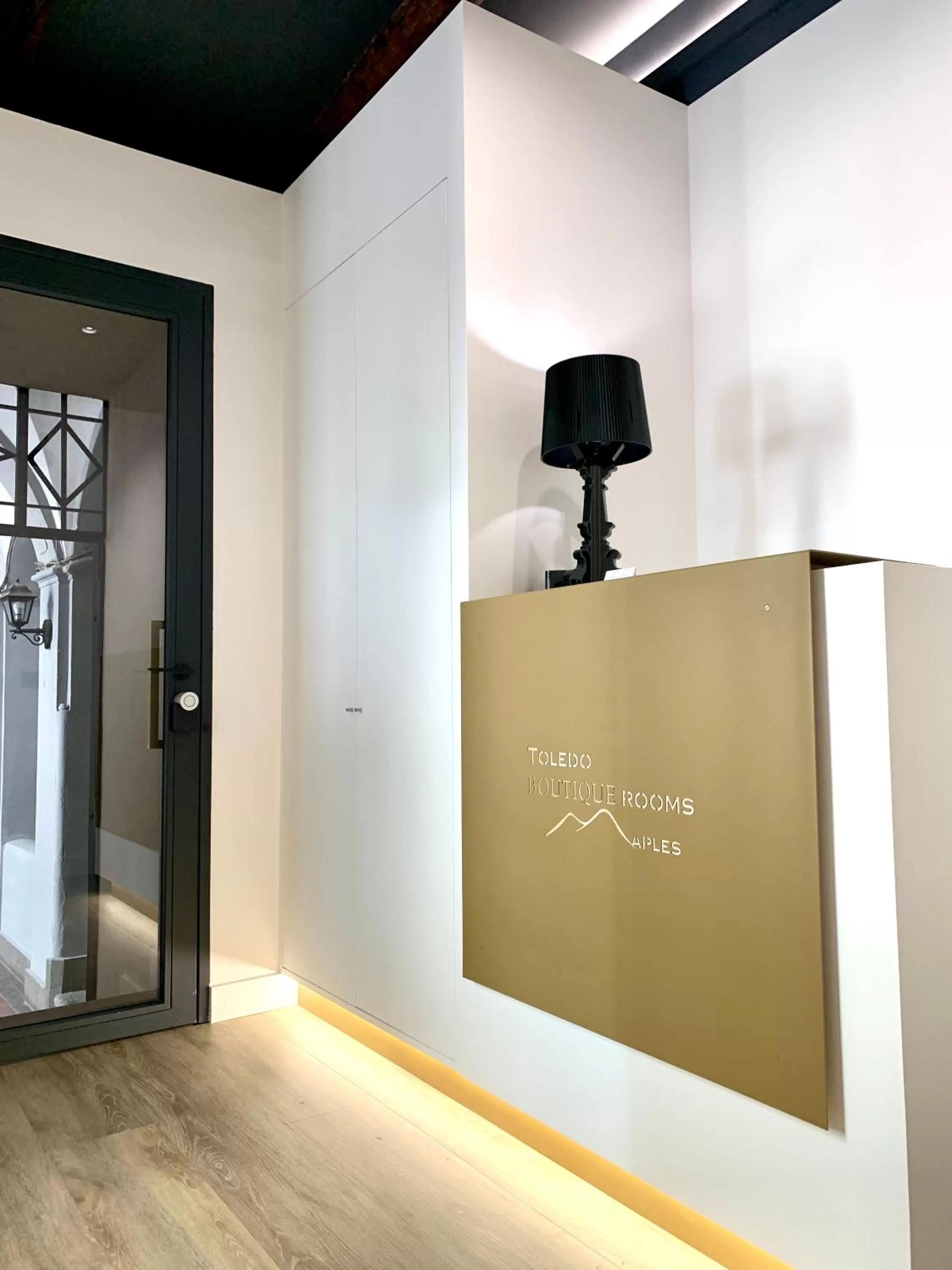 Lobby or reception in Toledo Boutique Rooms