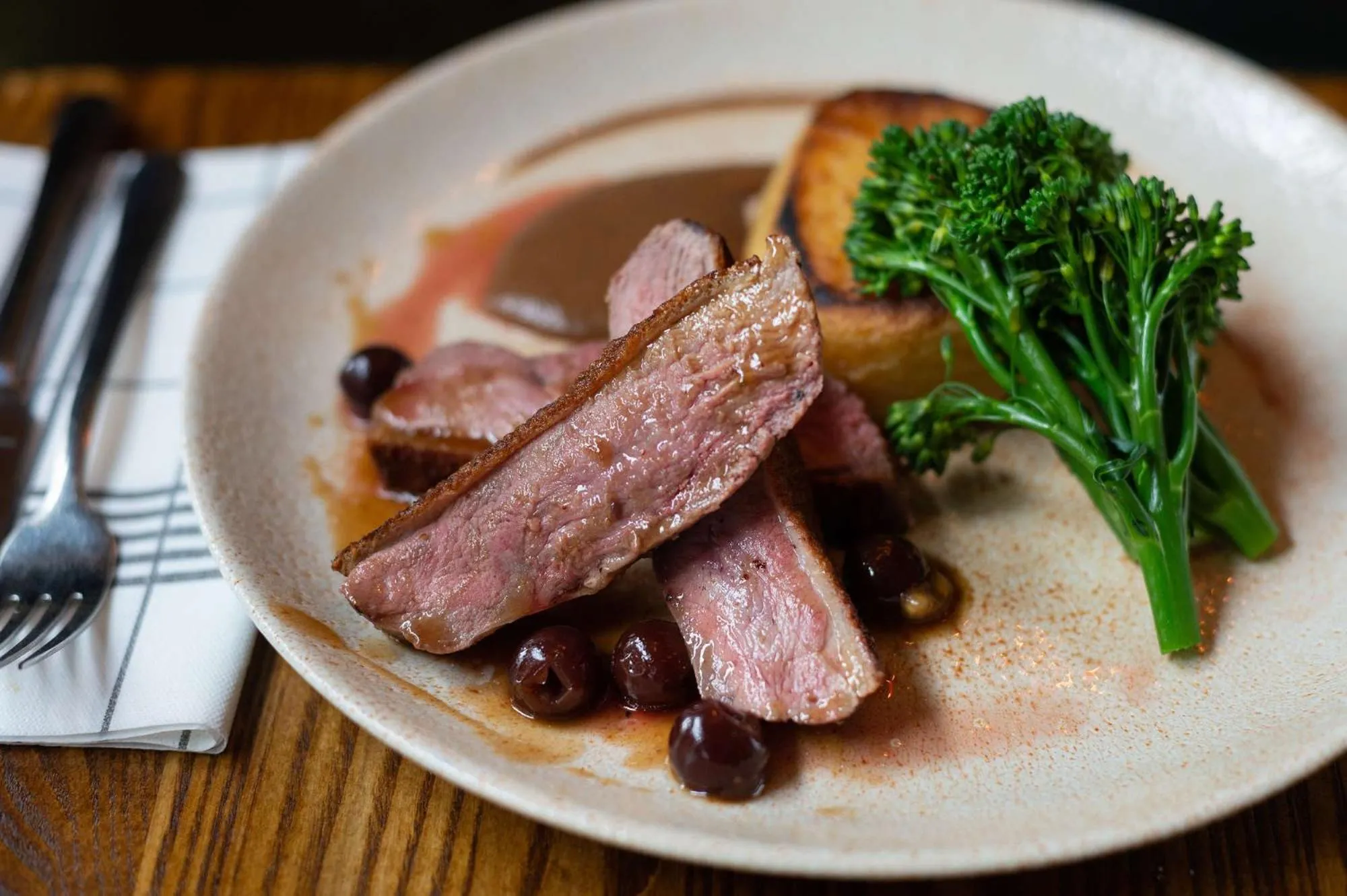 Food and drinks in Dukes Head Hotel