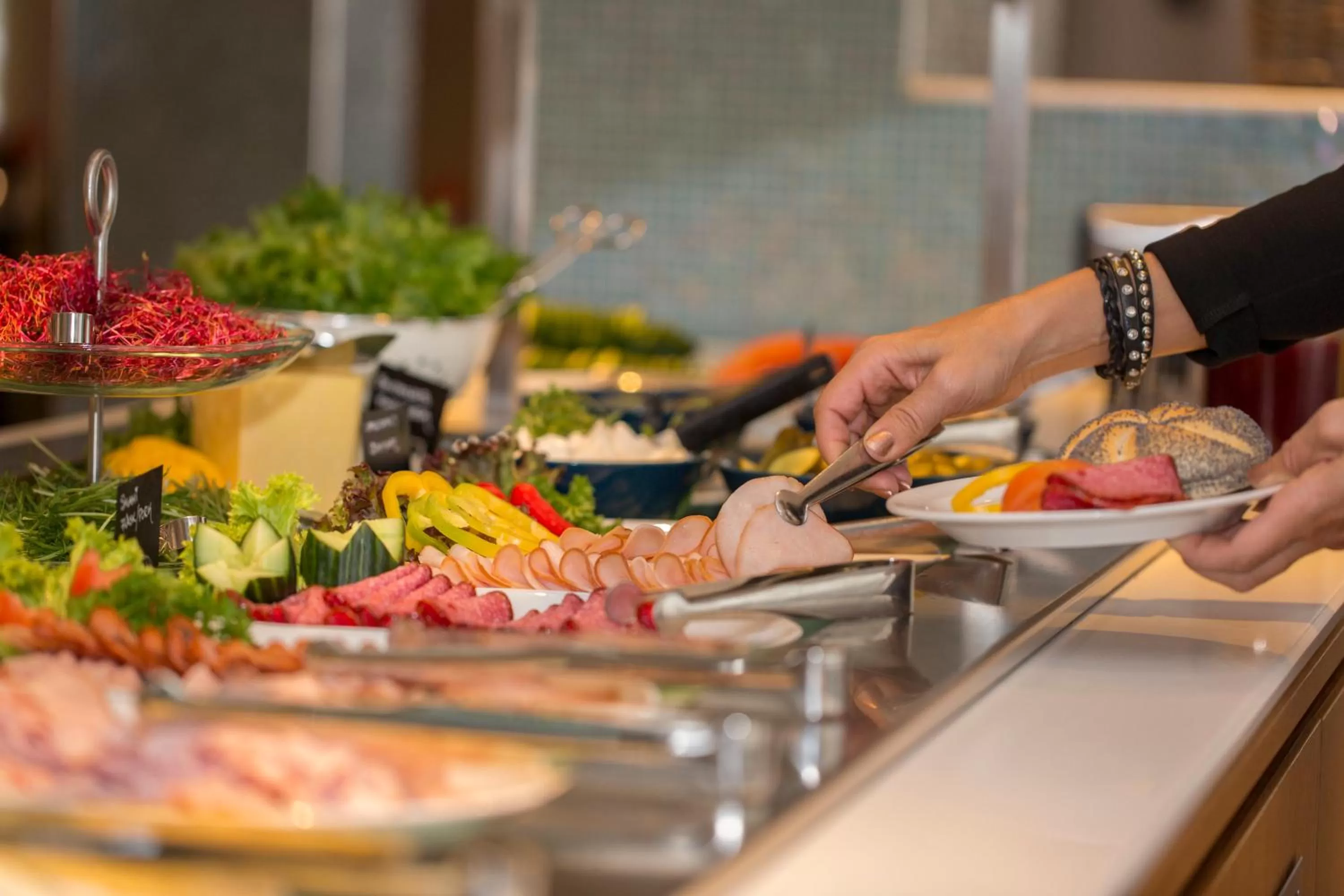 Buffet breakfast in Spar Hotel Majorna