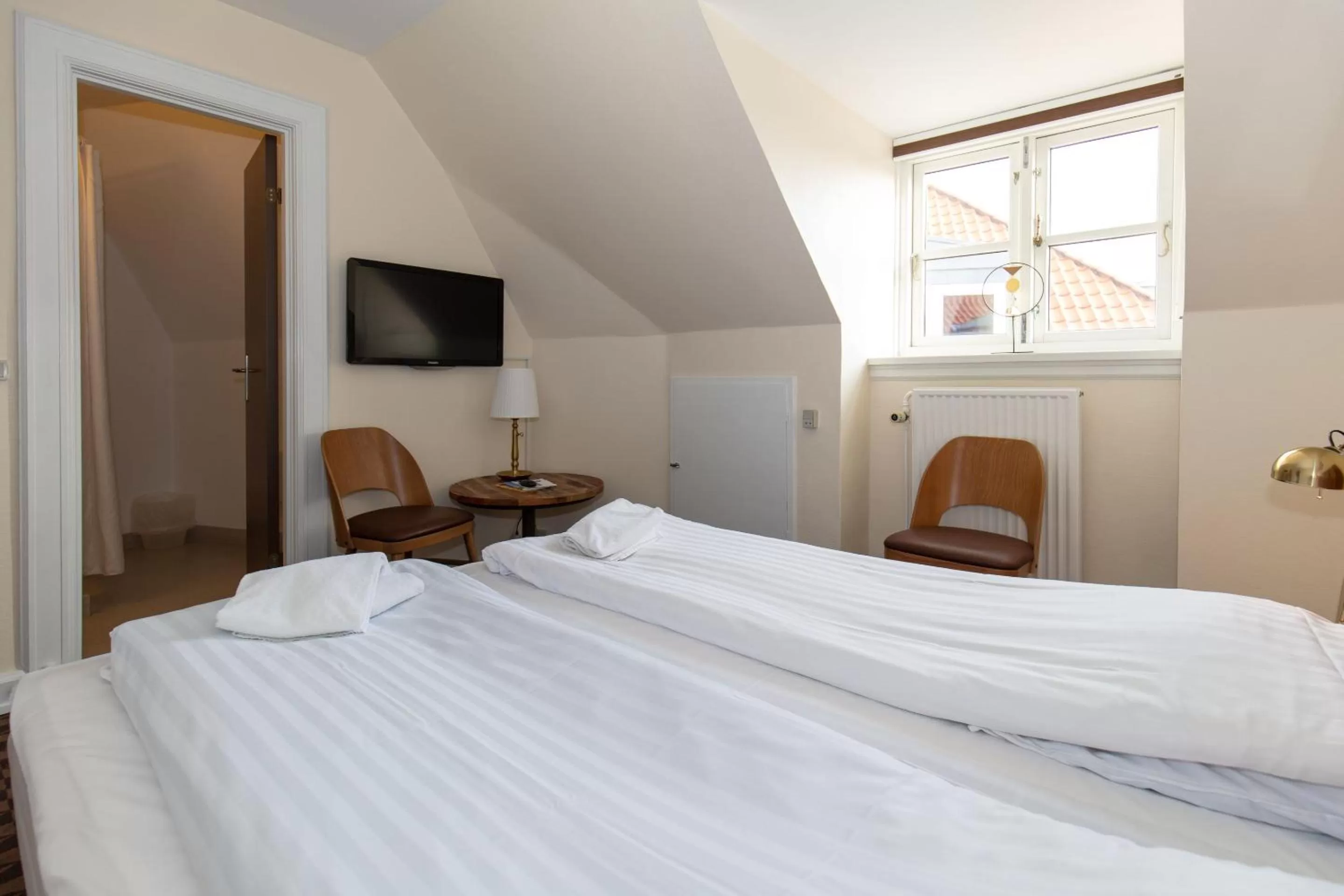 Bed in Foldens Hotel