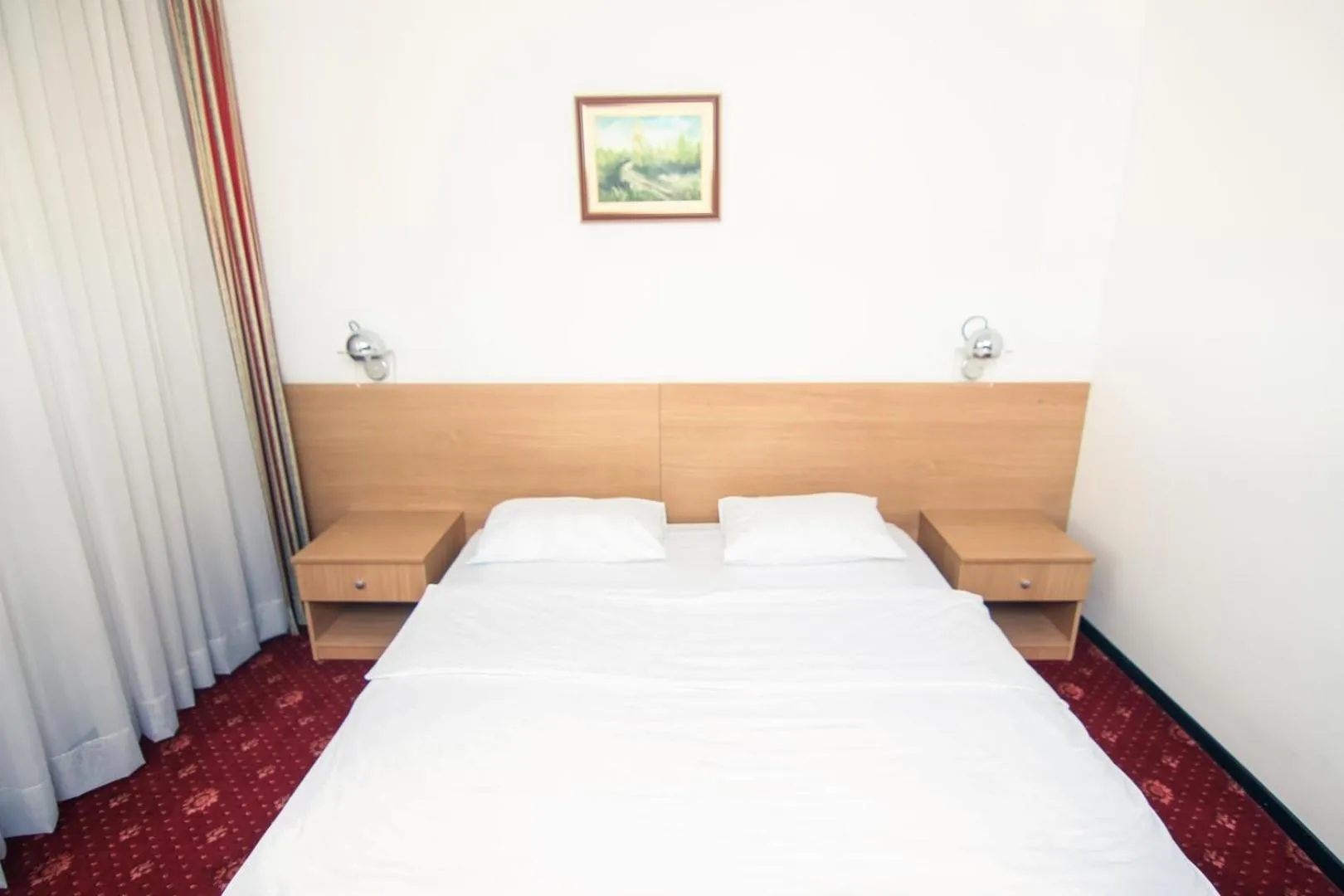 Breakfast, Bed in Hotel Grand