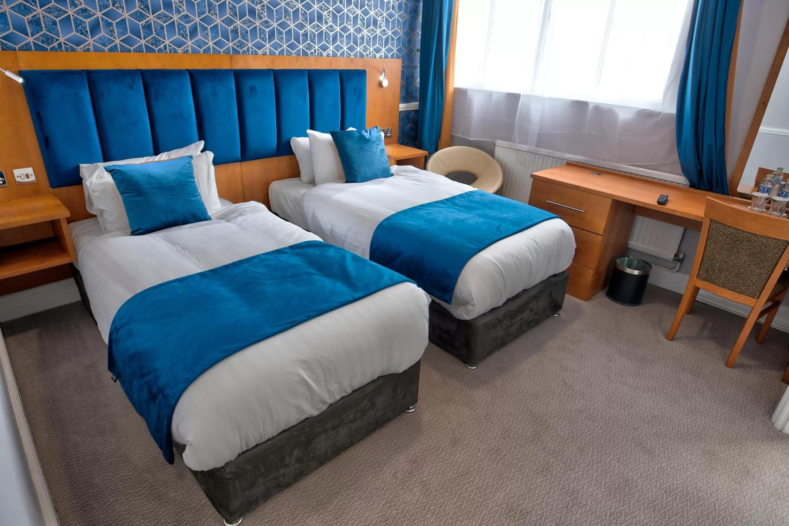 Bedroom, Bed in The Bridge Hotel