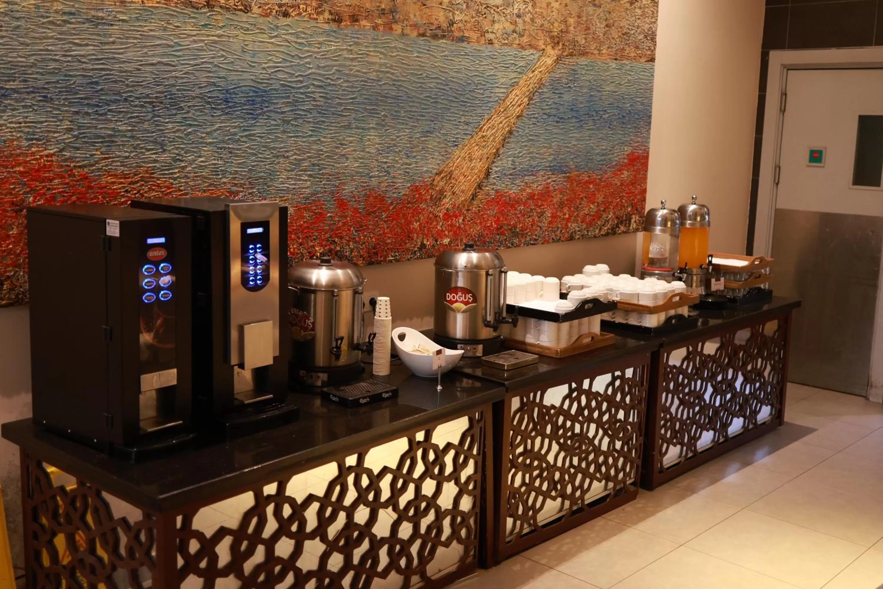 Coffee/tea facilities in Nova Plaza Prime Hotel
