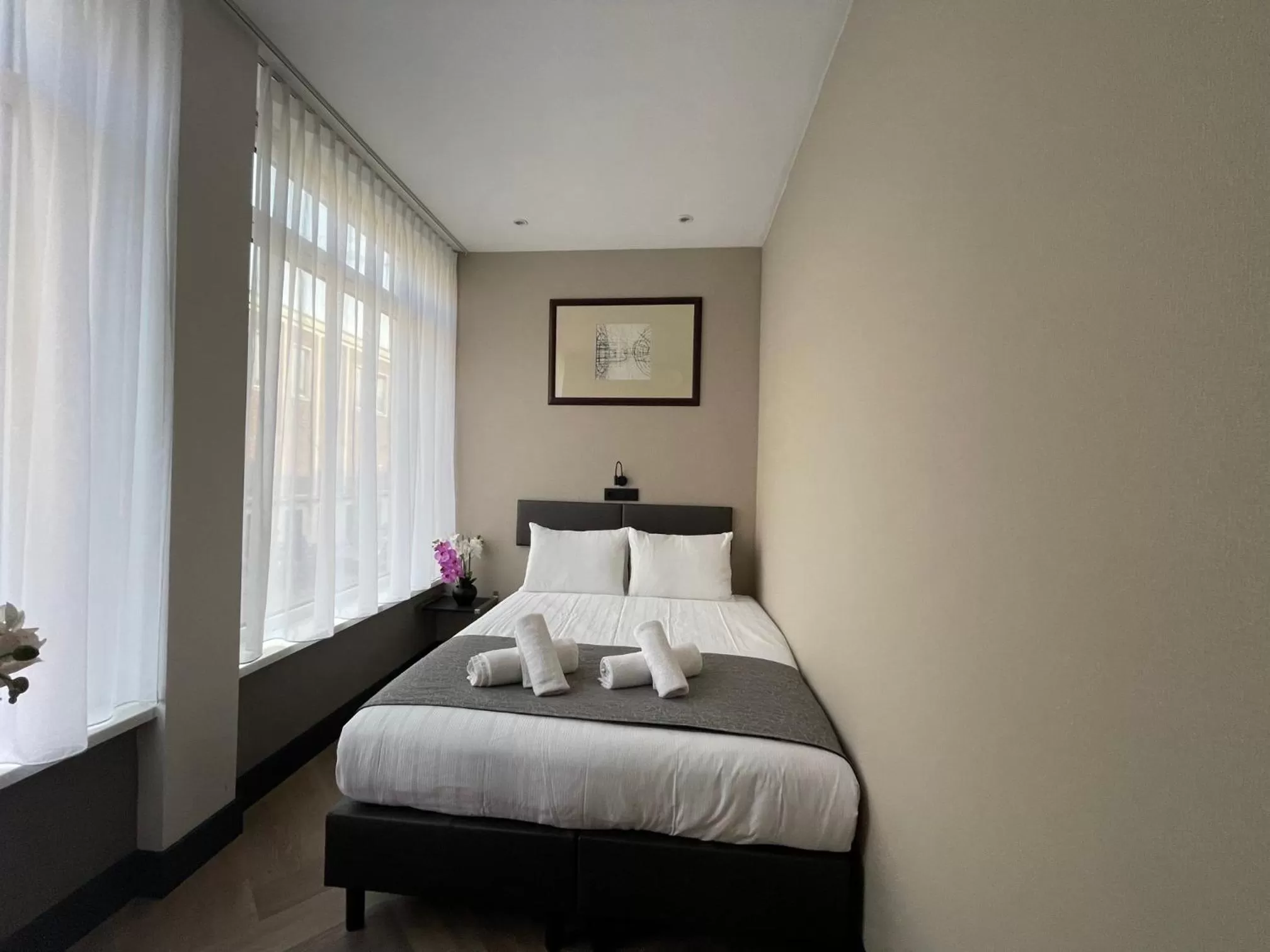 Bed in H3 Hotel Rotterdam City Center