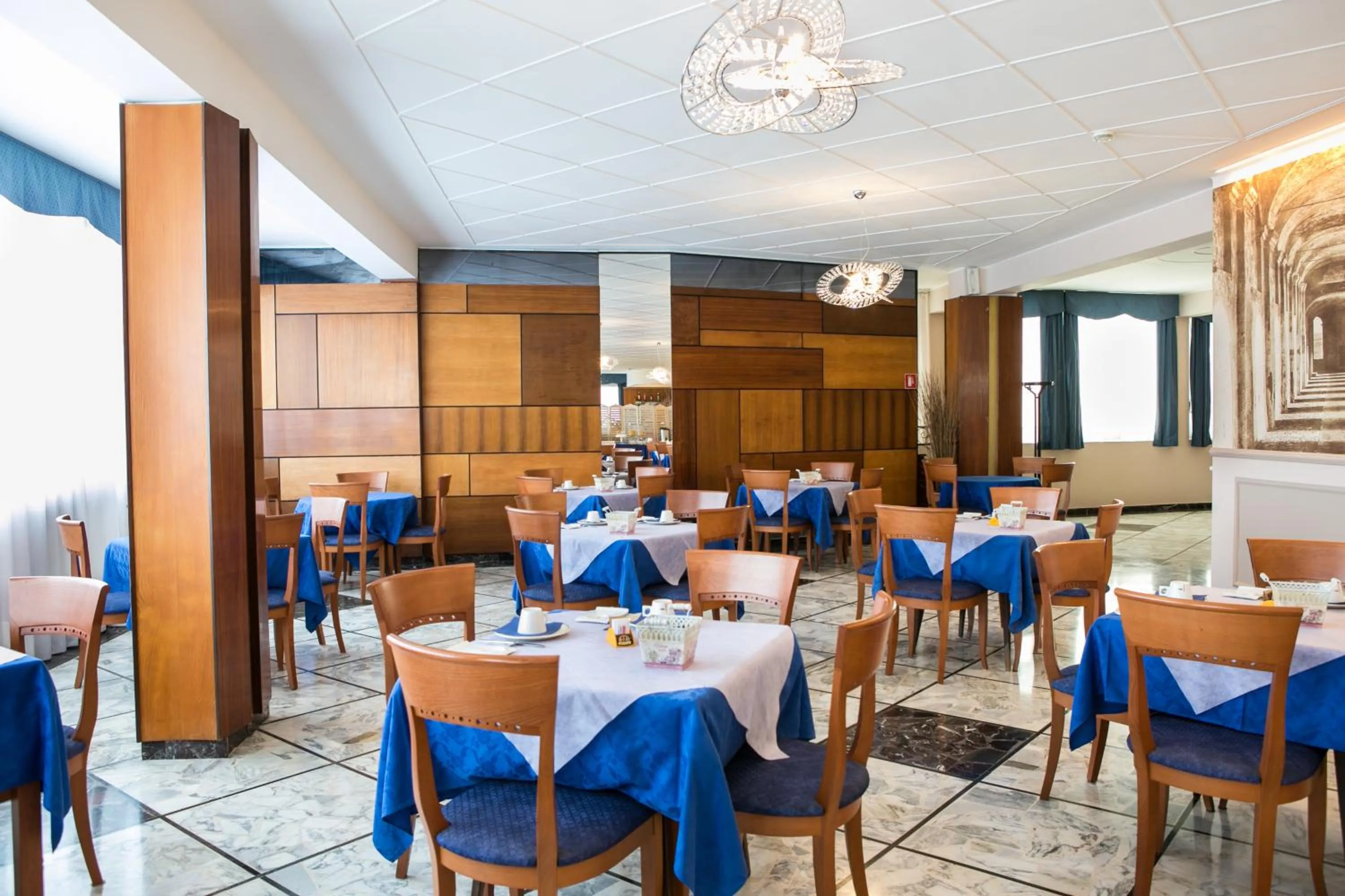 Breakfast in Hotel Ariston