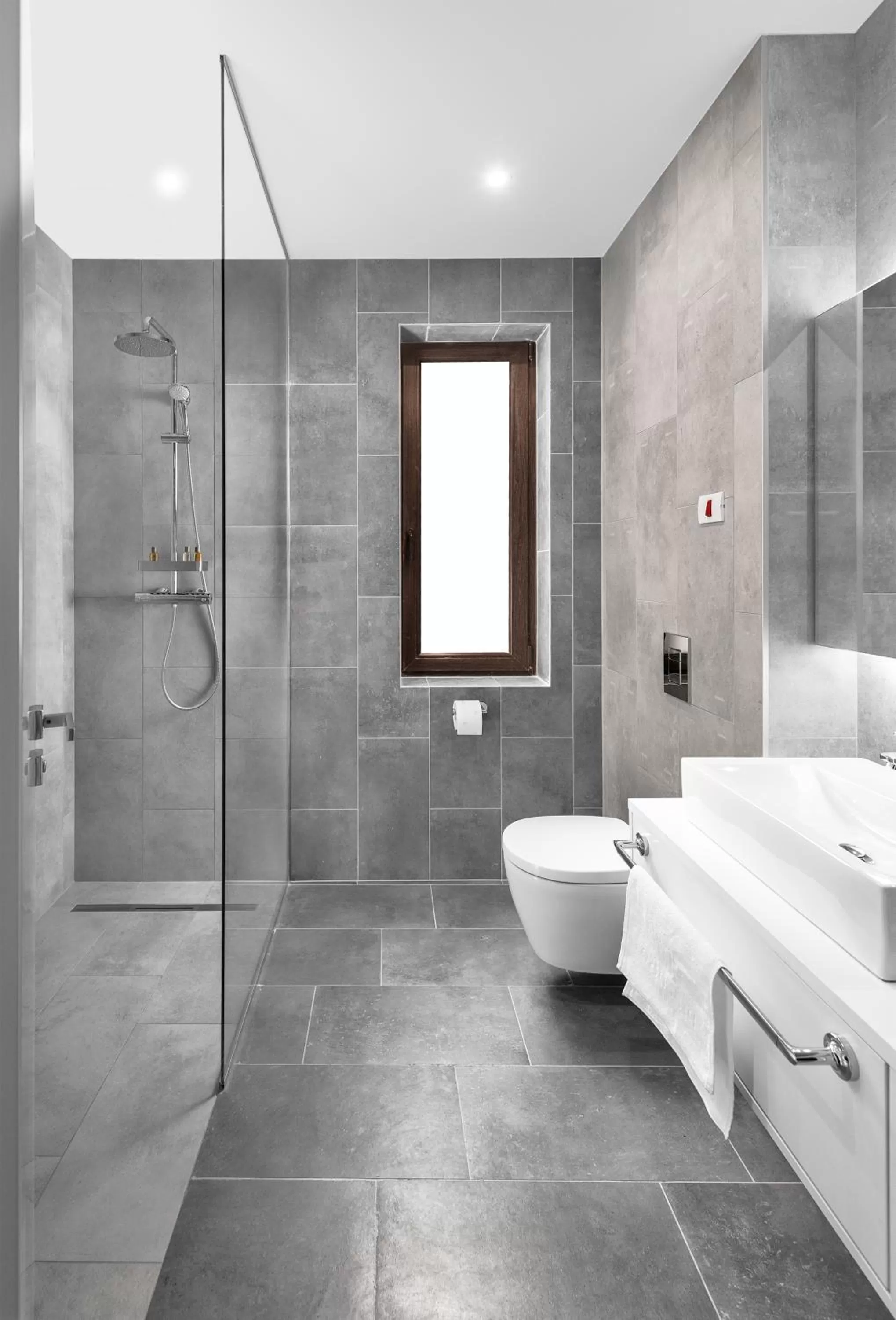 Shower in Hotel Del Corso