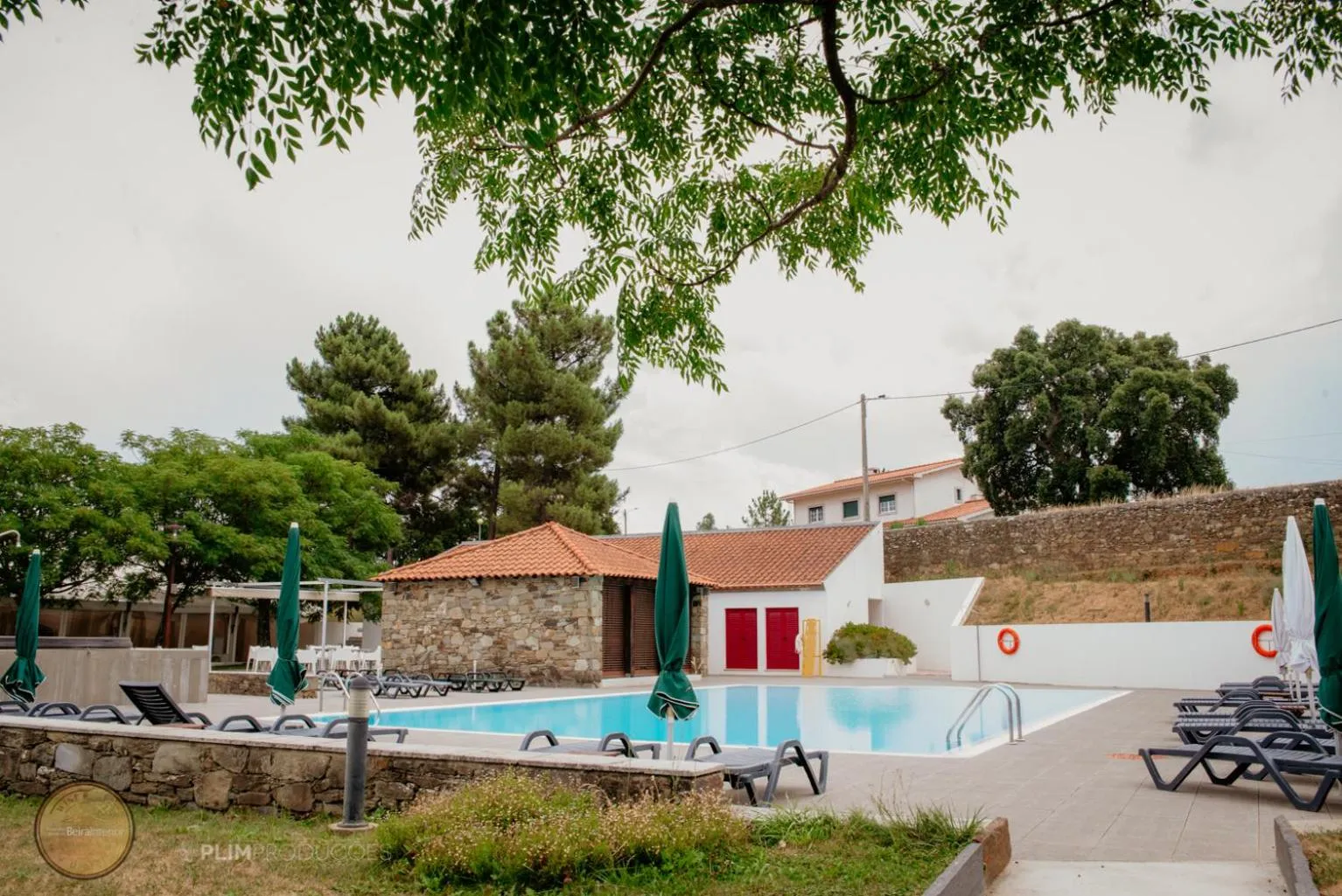 Swimming pool in Amoras Country House Hotel