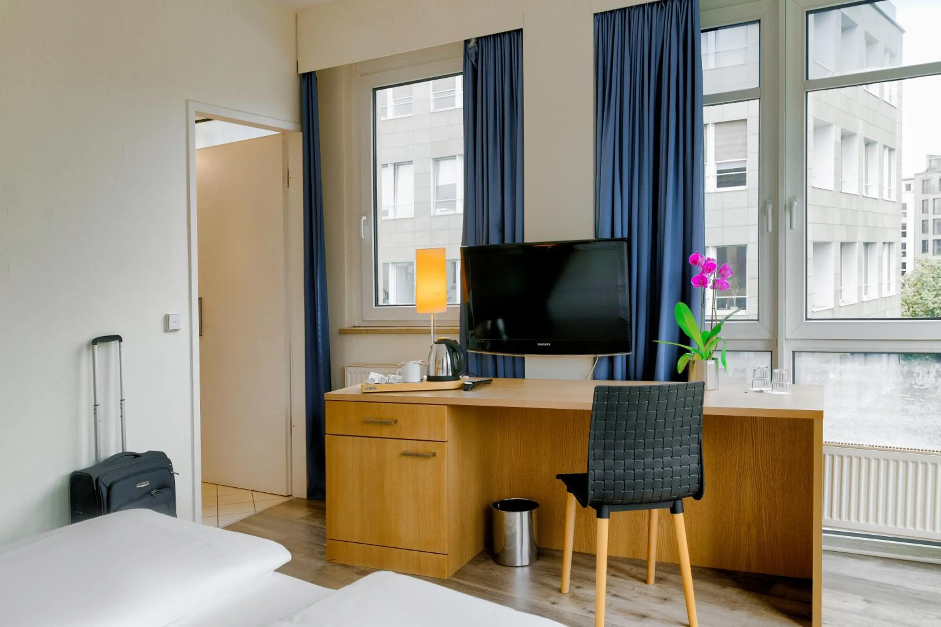 Bed in Hotel Berlin Mitte by Campanile