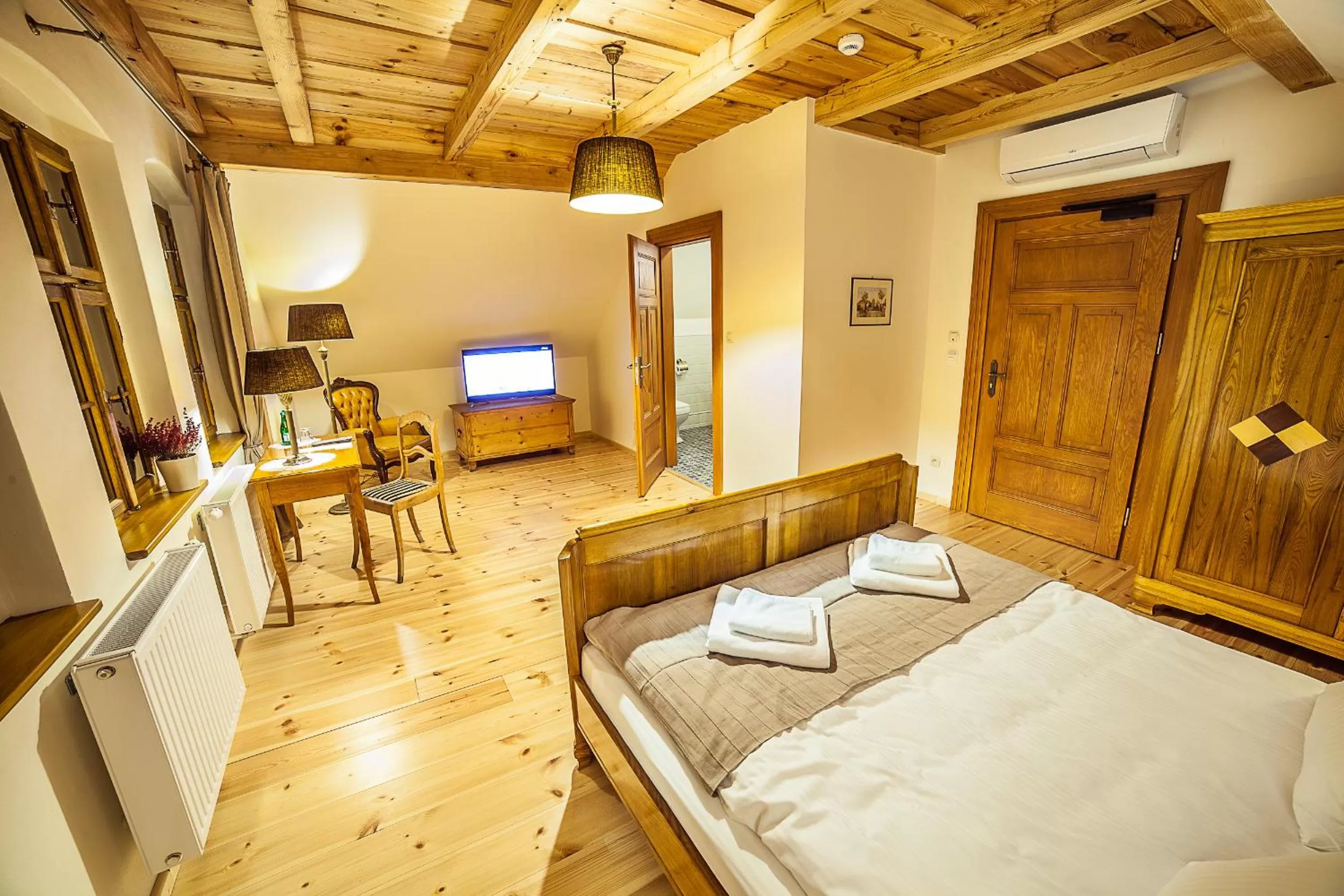 Photo of the whole room, Bed in Pensjonat Dom Zegarmistrza