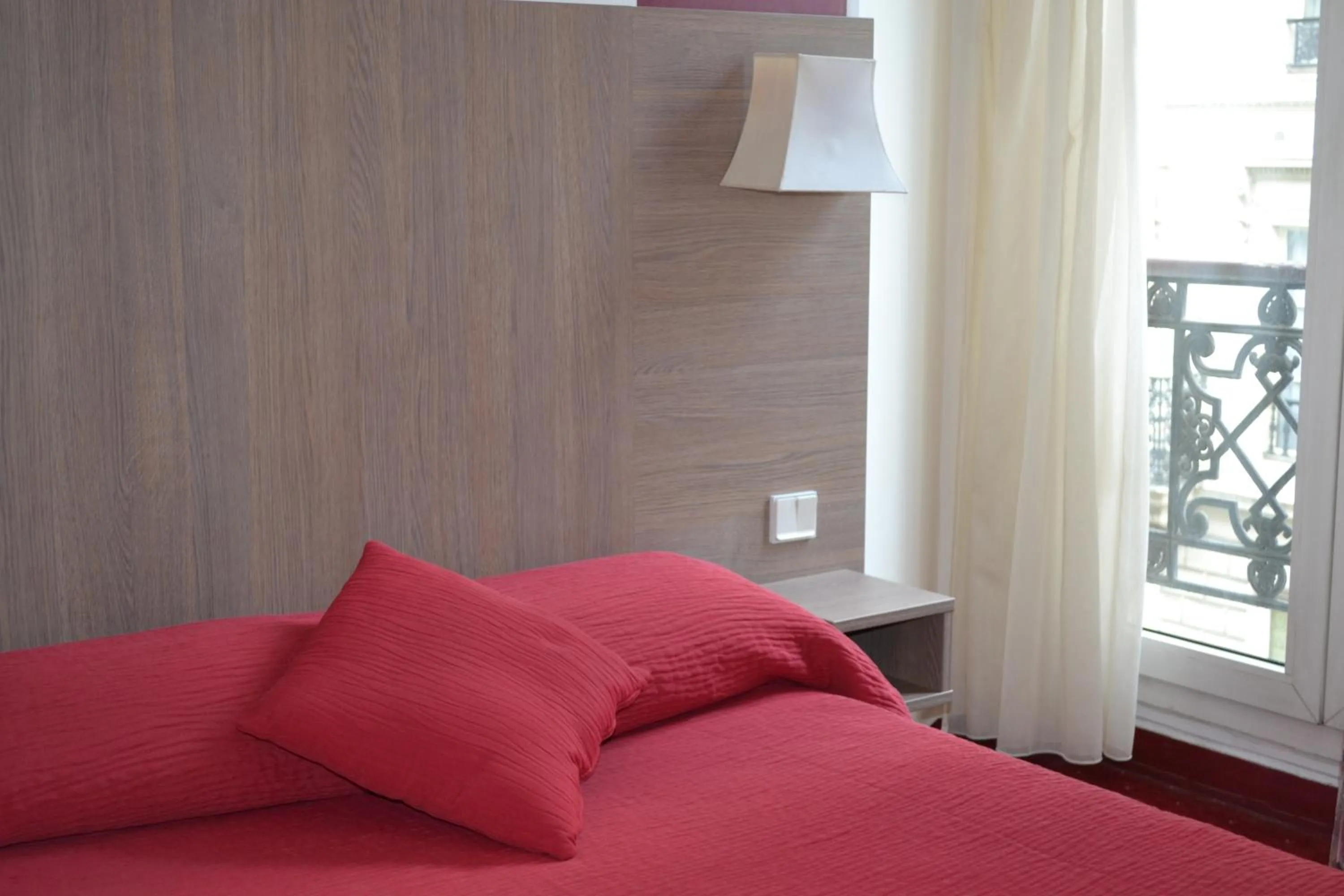 Bed in Hotel Royal Bergère