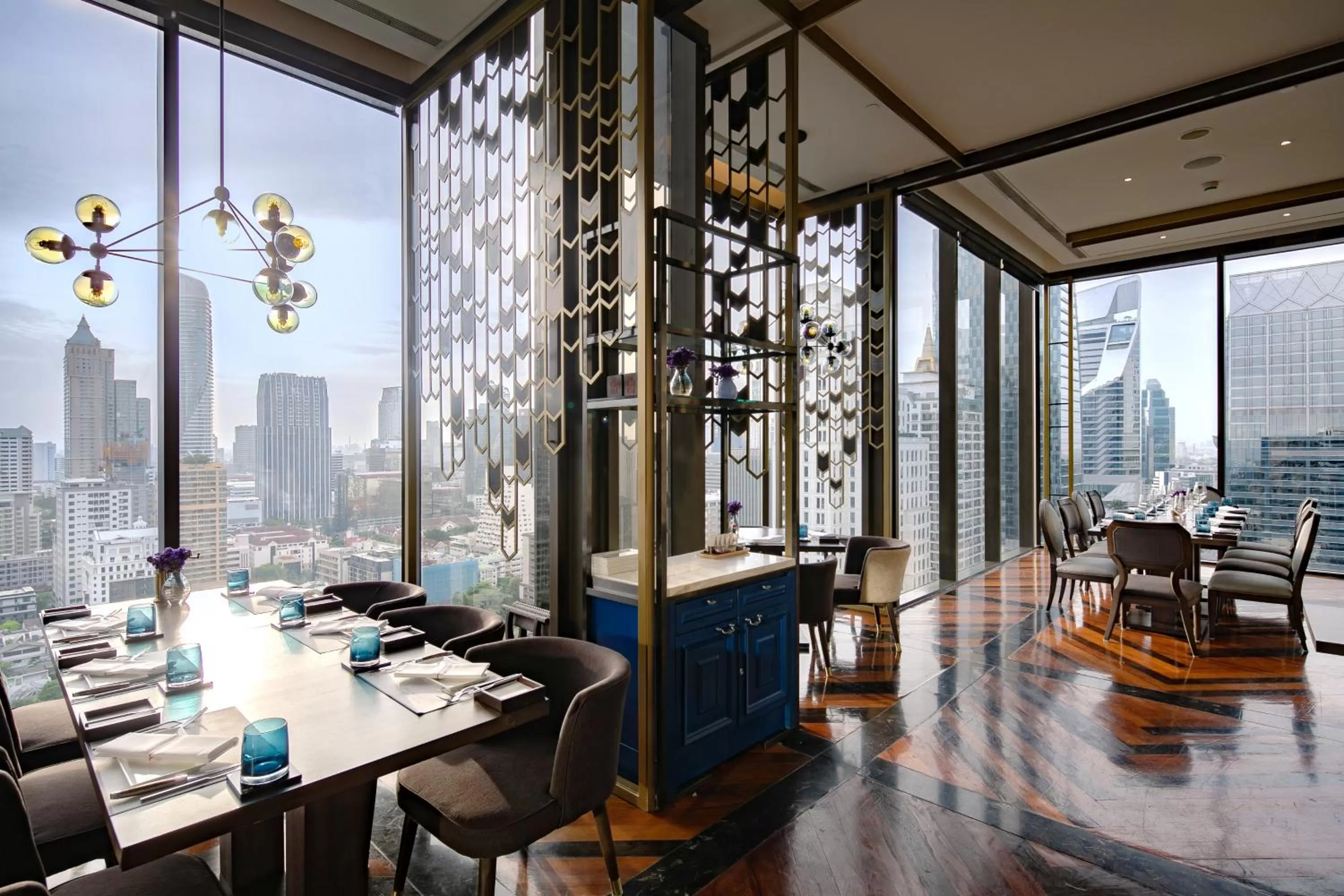 Restaurant/places to eat in Hotel Indigo Bangkok Wireless Road by IHG