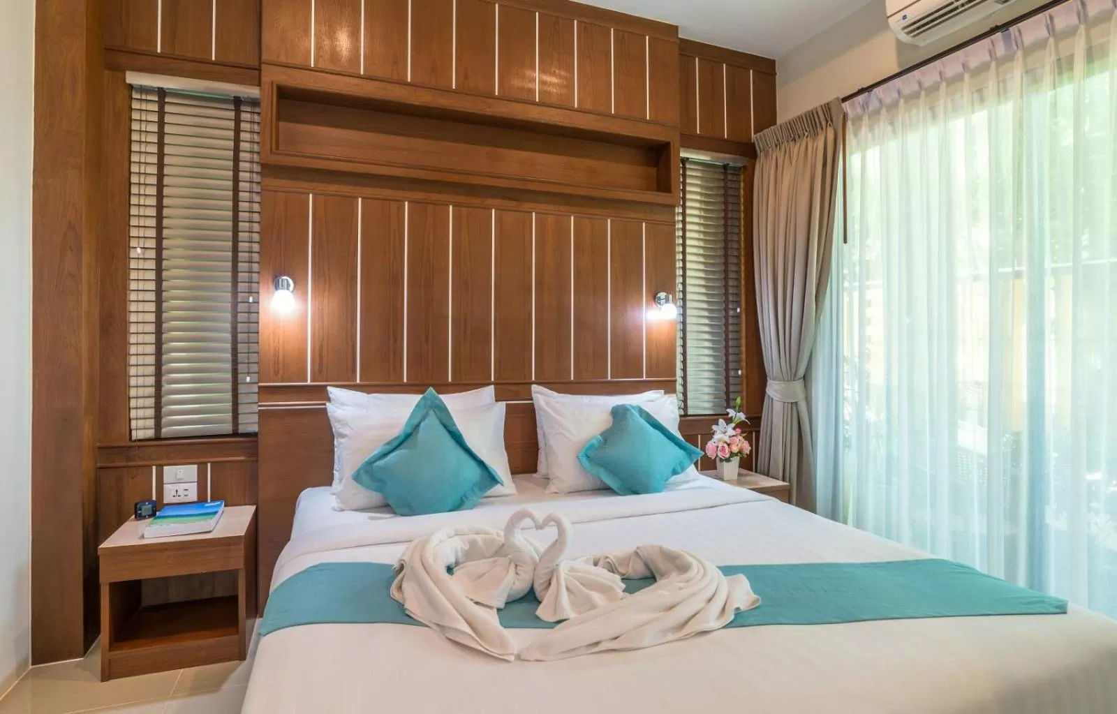 Bed in The Scene Cliff View Villas