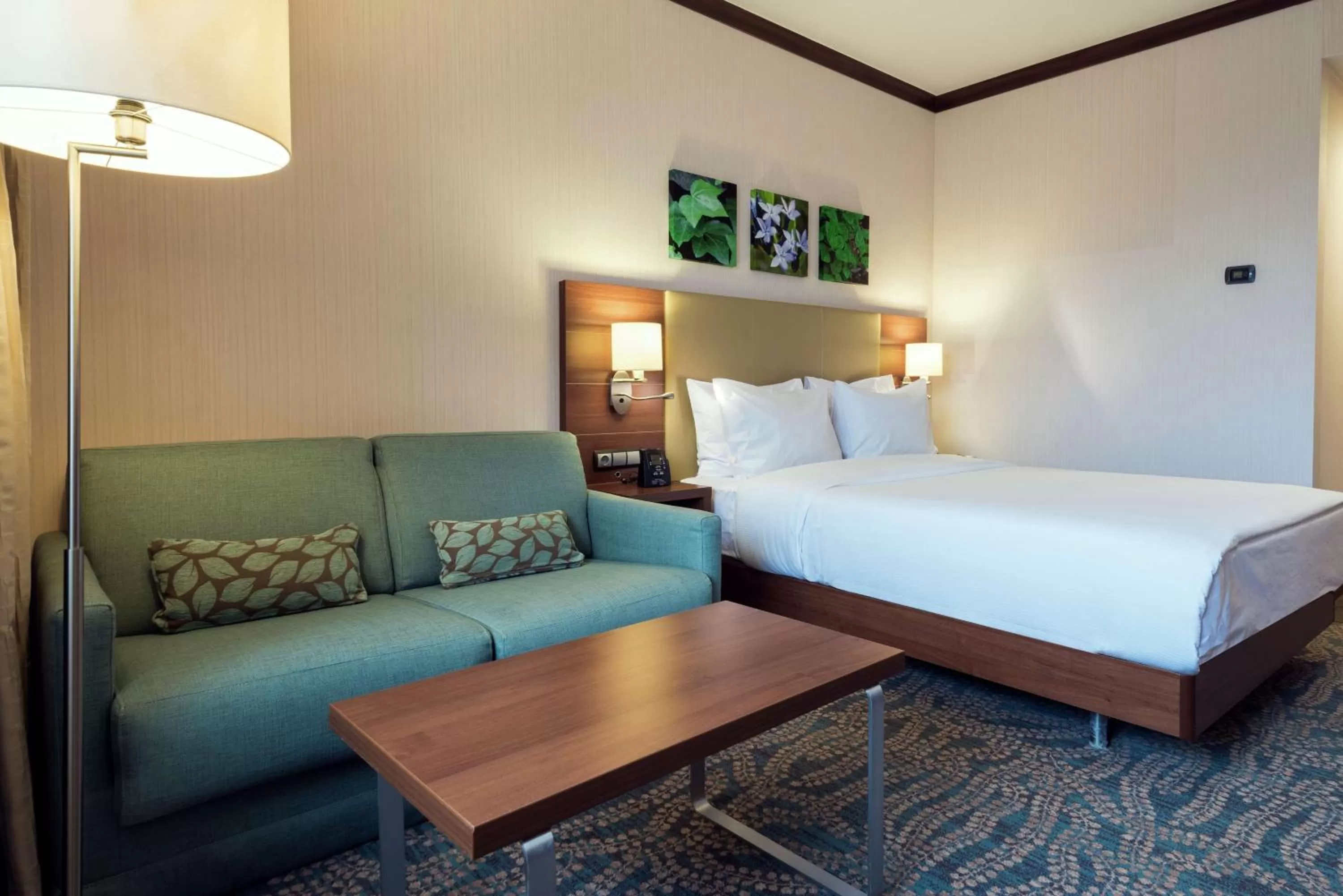 Living room, Bed in Hilton Garden Inn Astana