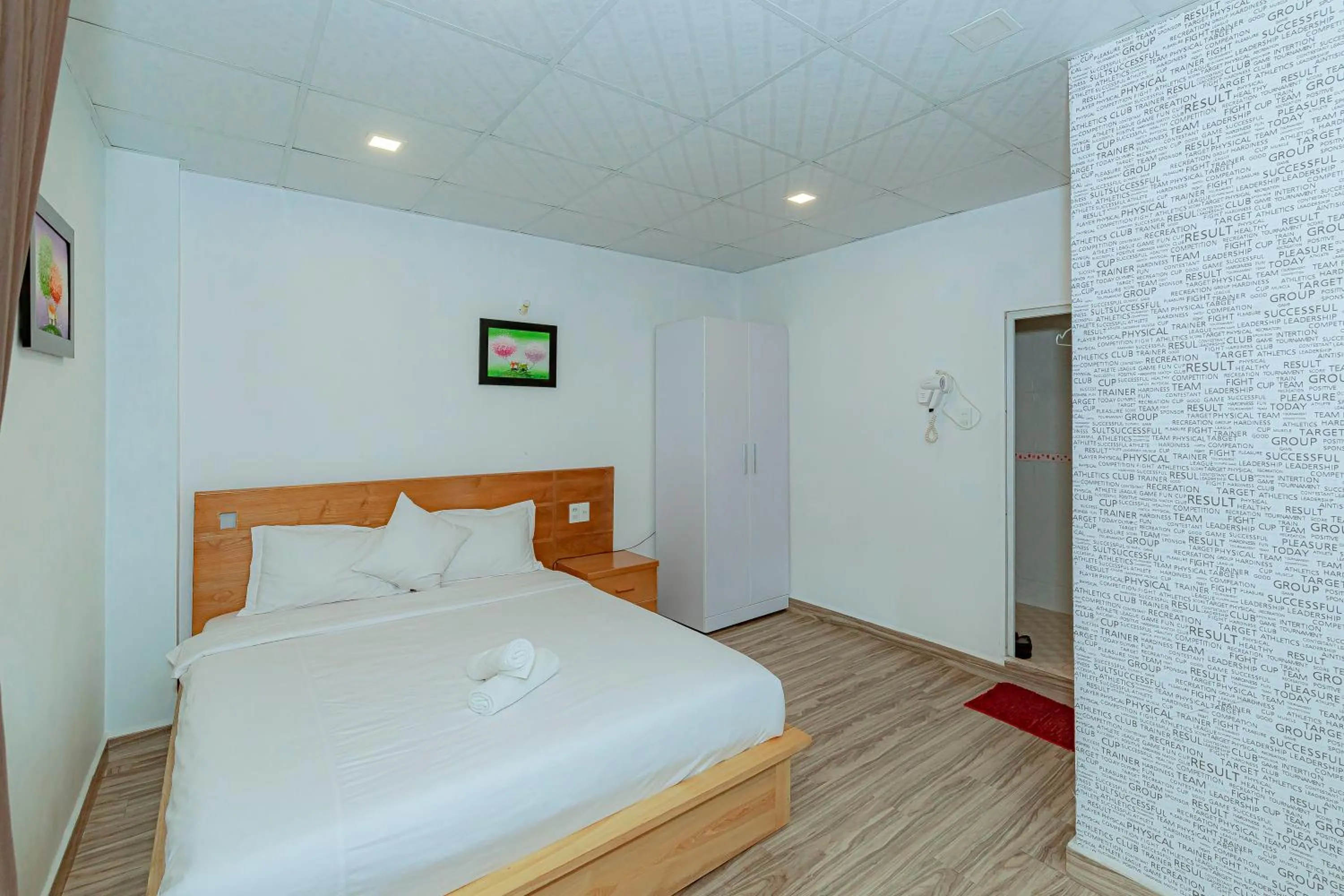 Ken's Backpackers Hotel