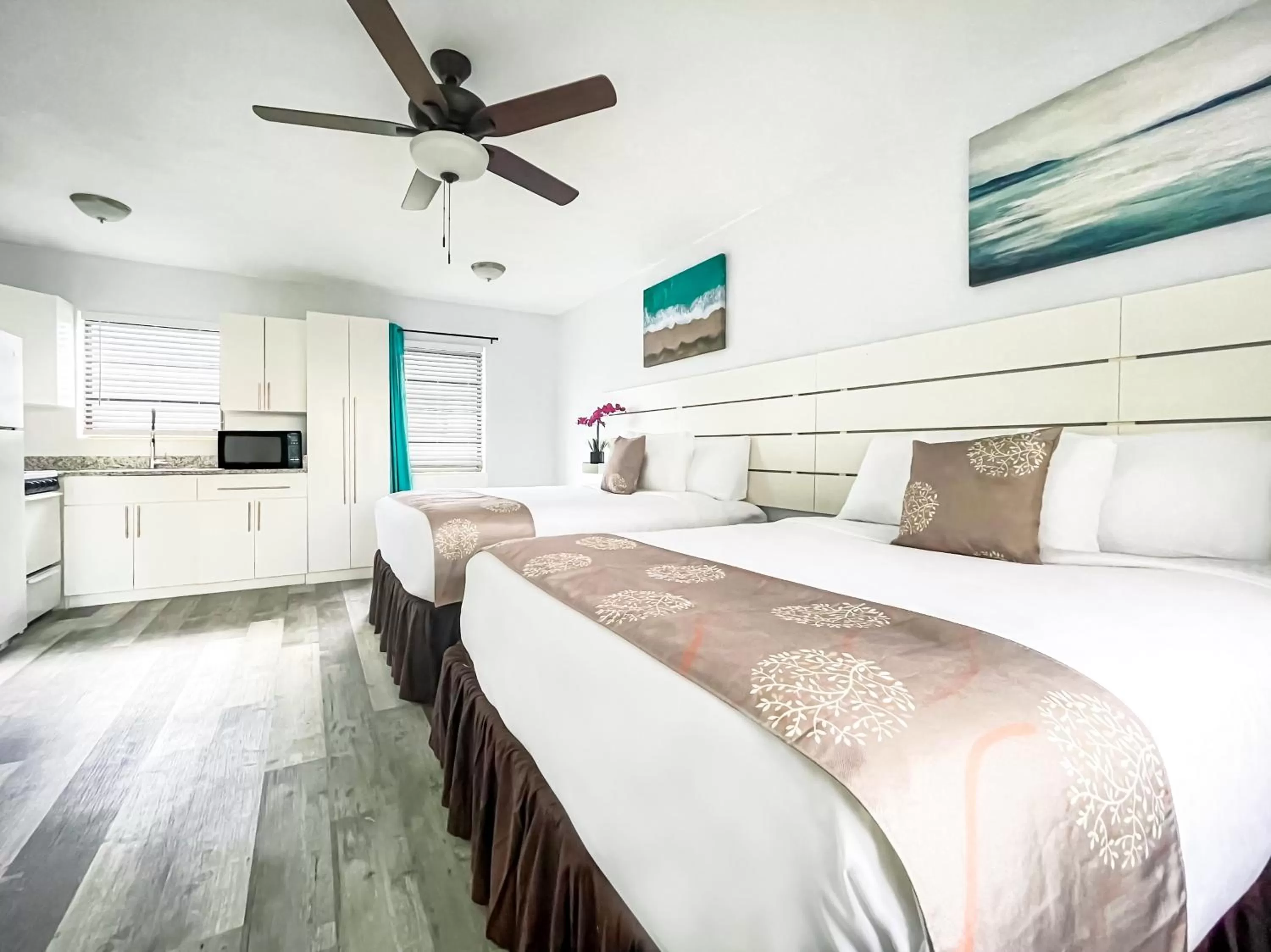 Bed in Hollywood Beach Hotels