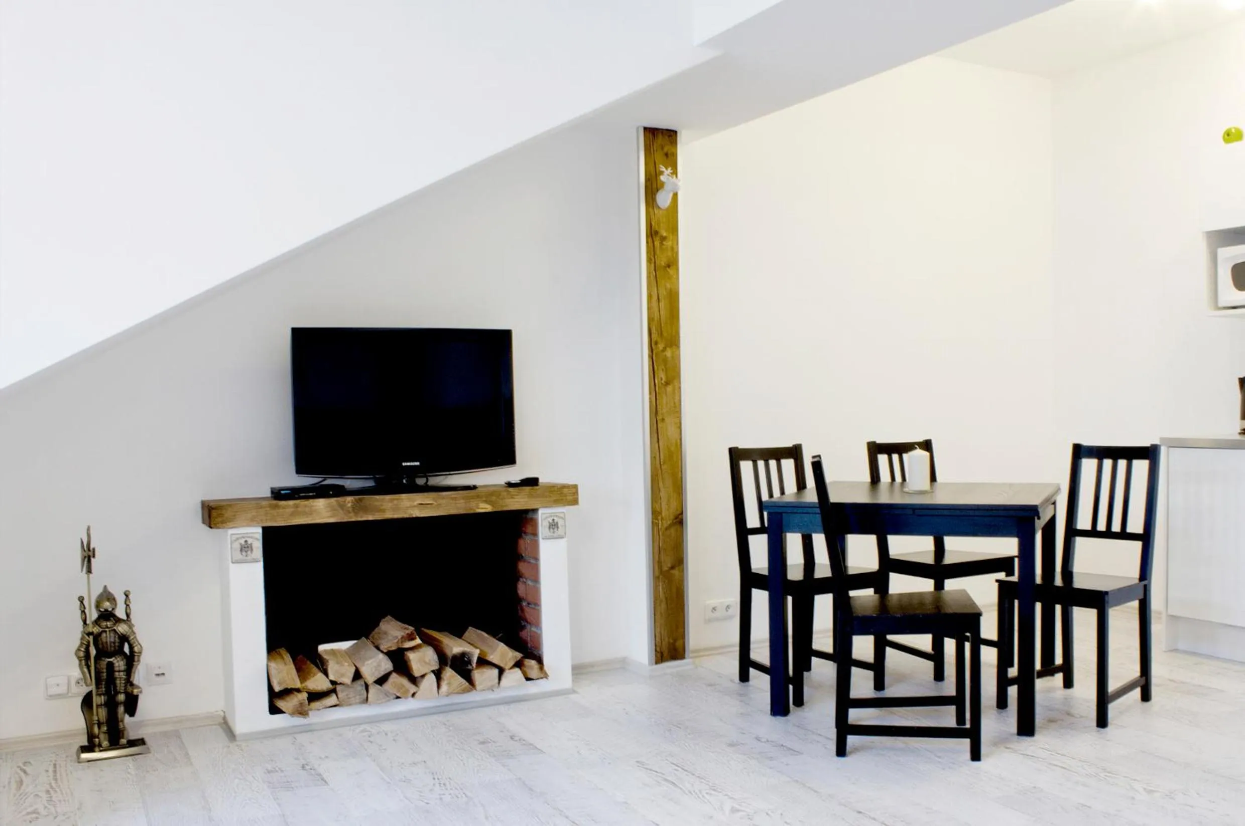 Seating area in Royal Court Legerova