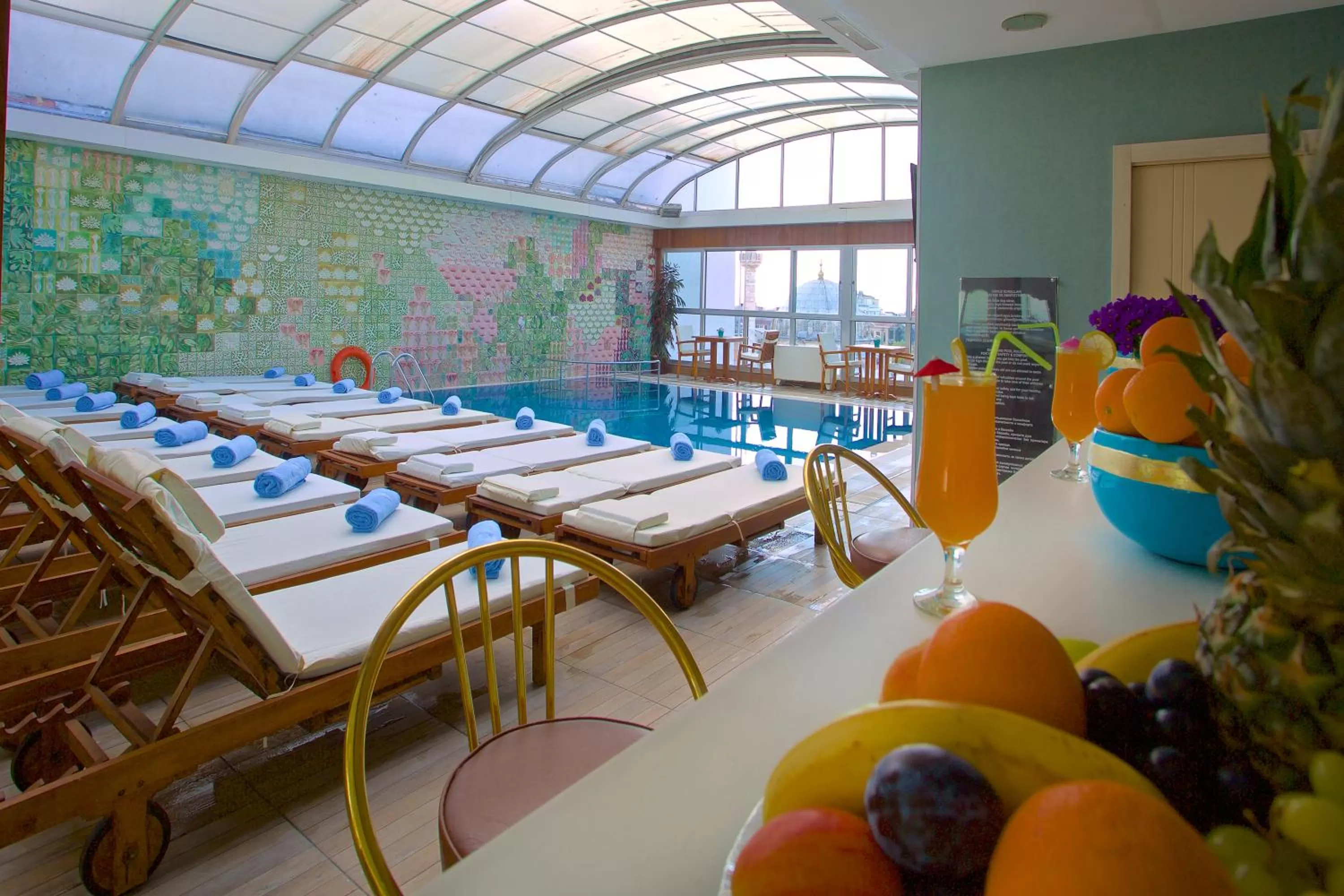 Swimming pool in Zagreb Hotel