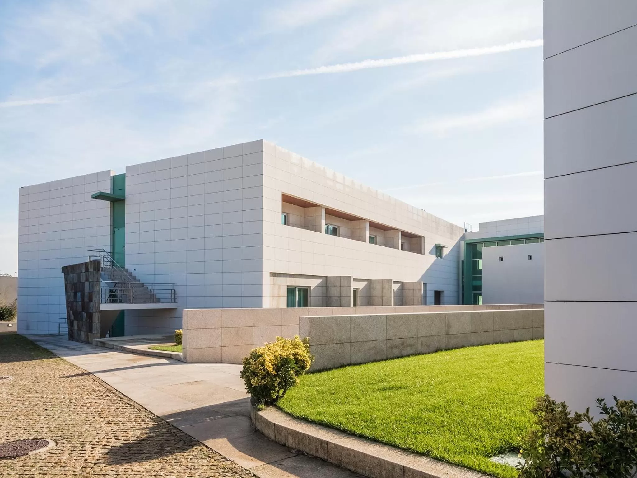 Property building in OPOHOTEL Porto Aeroporto