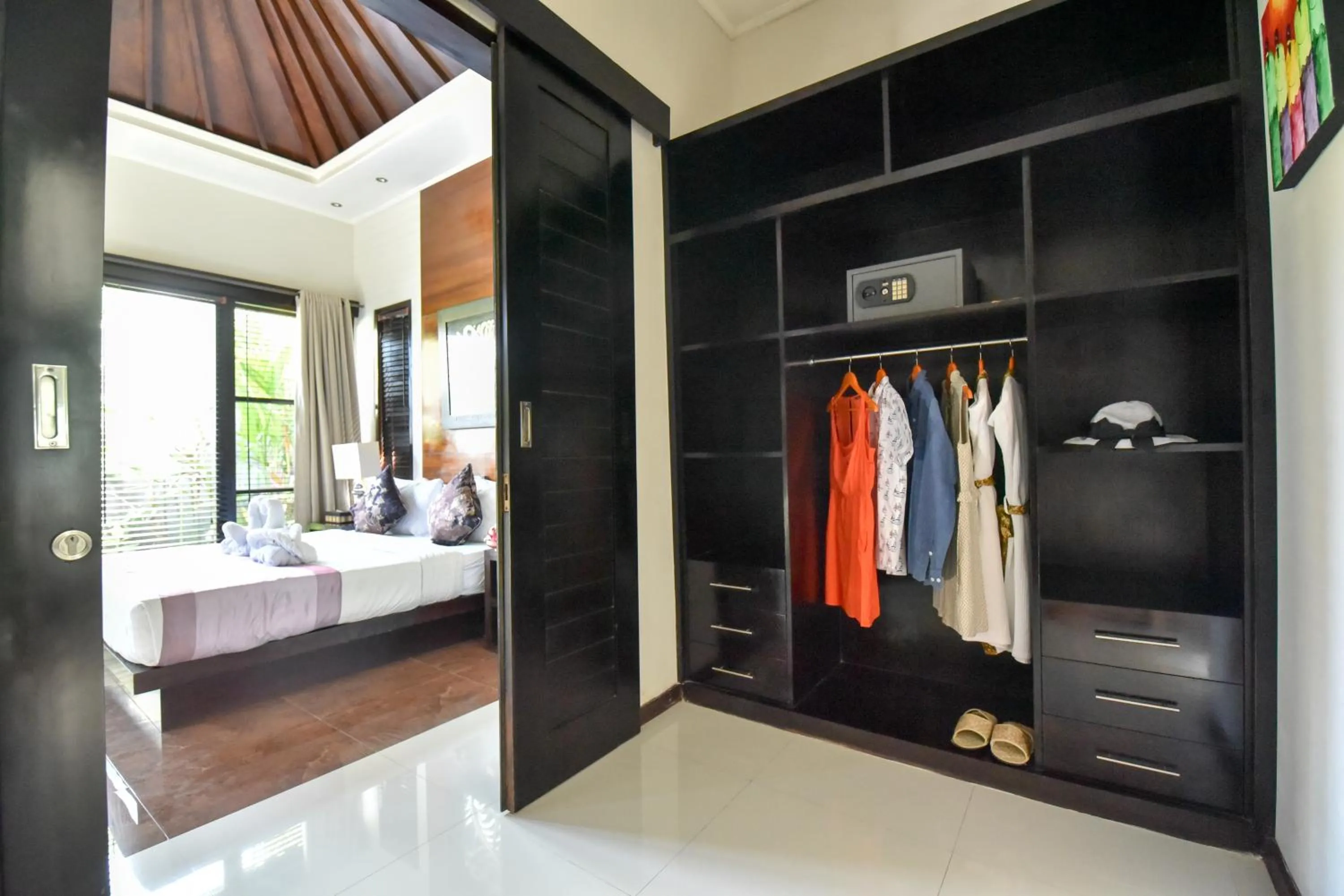 Bathroom, Bed in Katala Suites and Villas