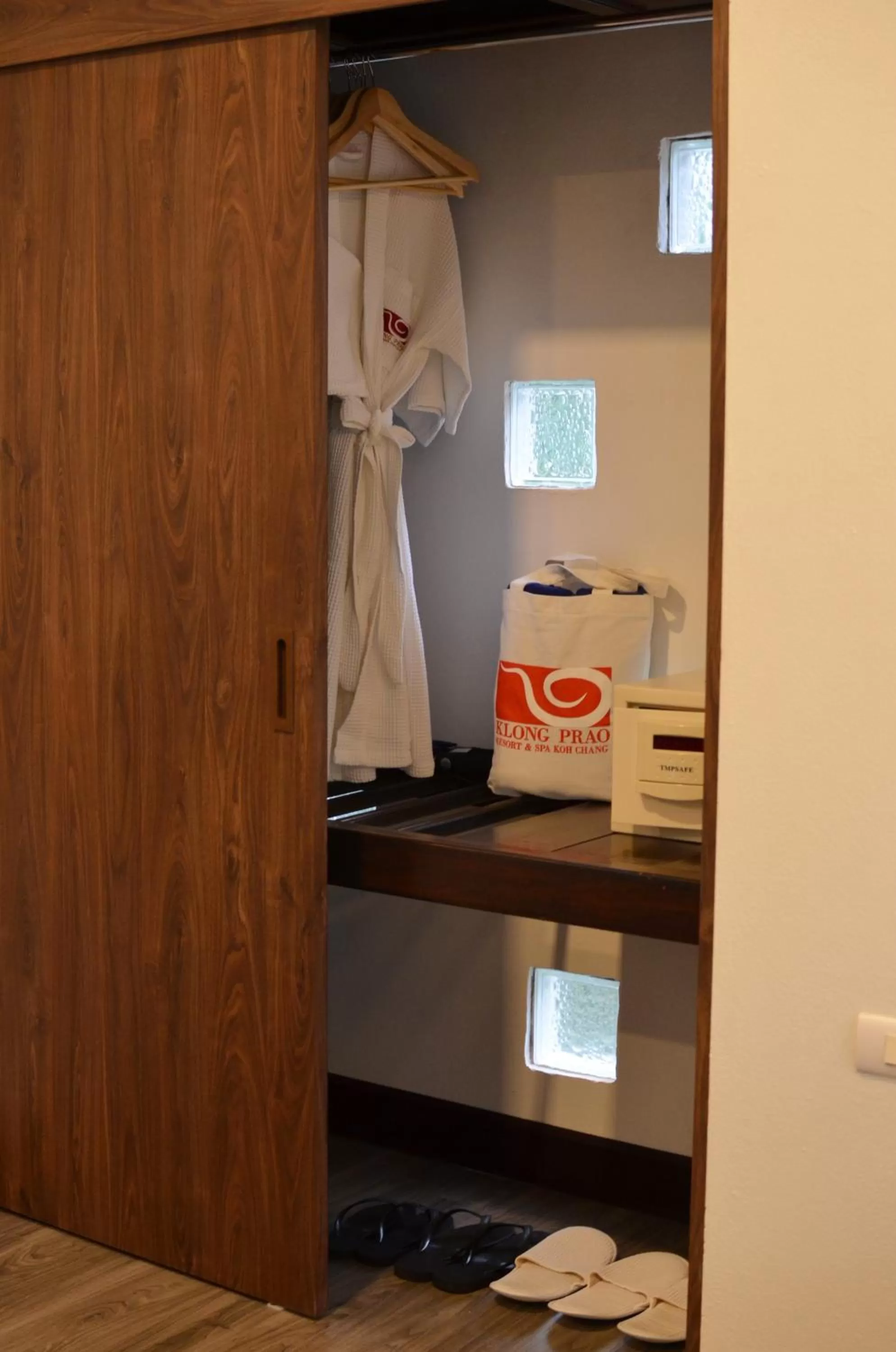 Photo of the whole room in Klong Prao Resort