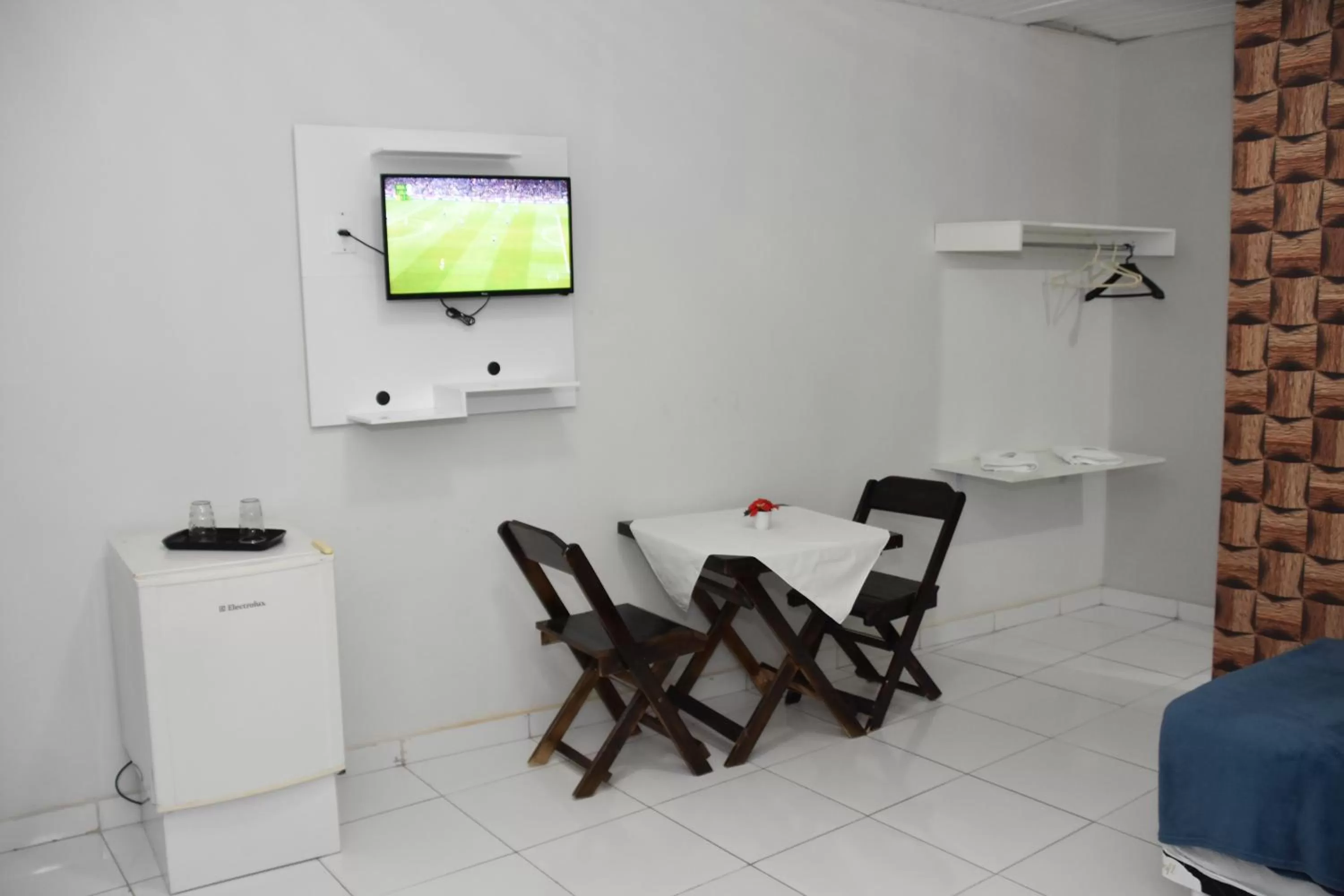 TV and multimedia in Pousada e Posto Amigão