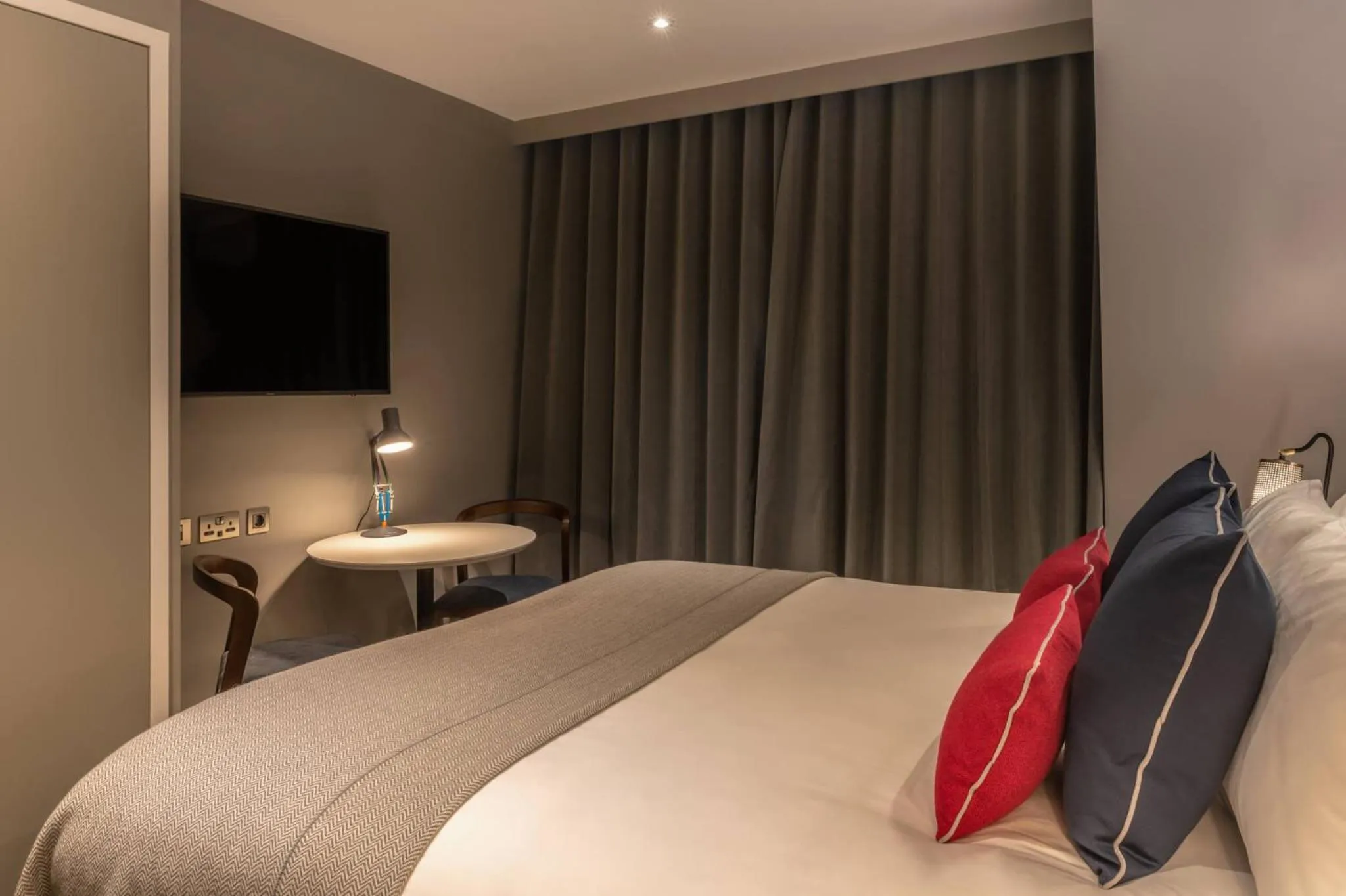 Bedroom, Bed in The Resident Covent Garden