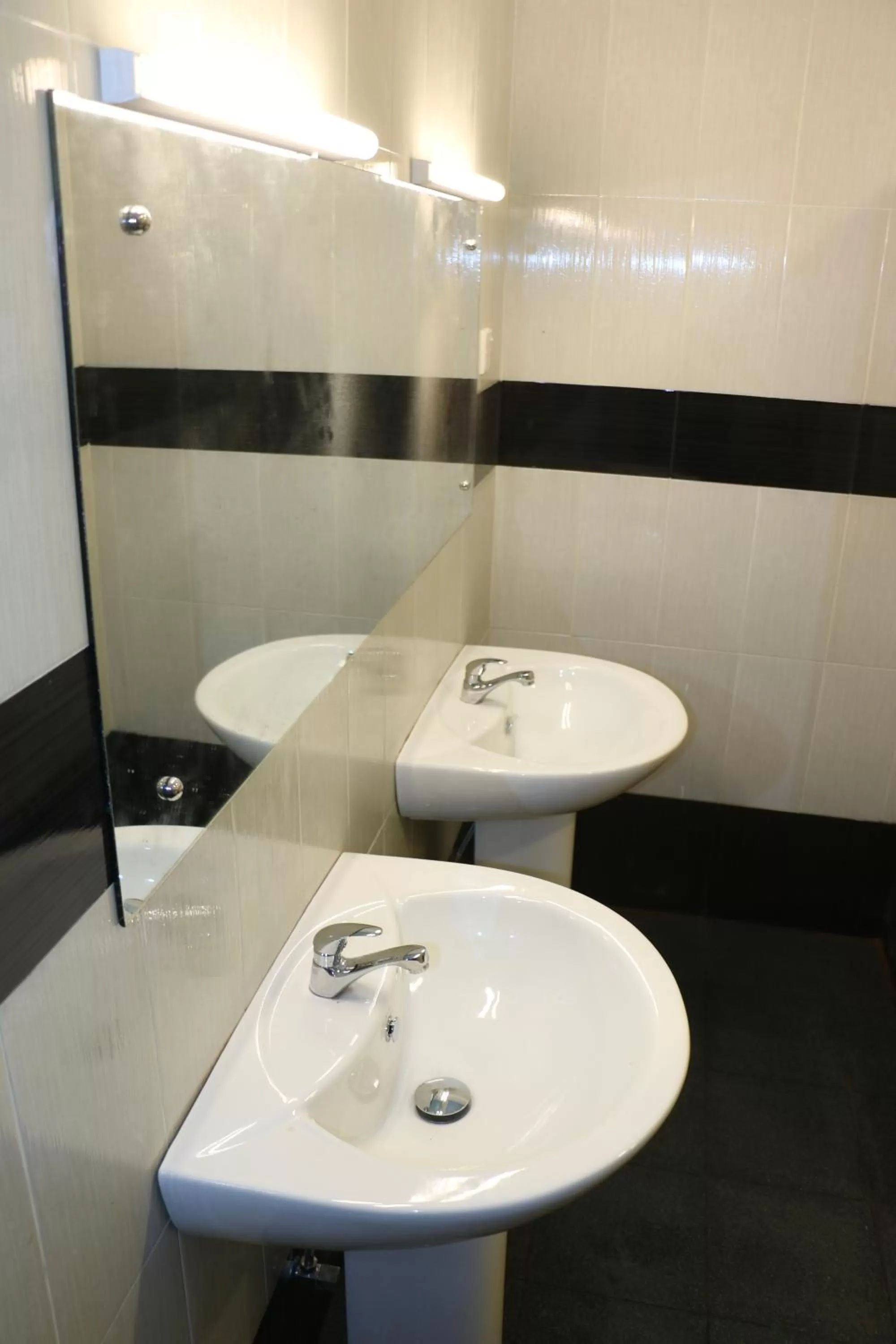 Bathroom in Villa 92 City Stay