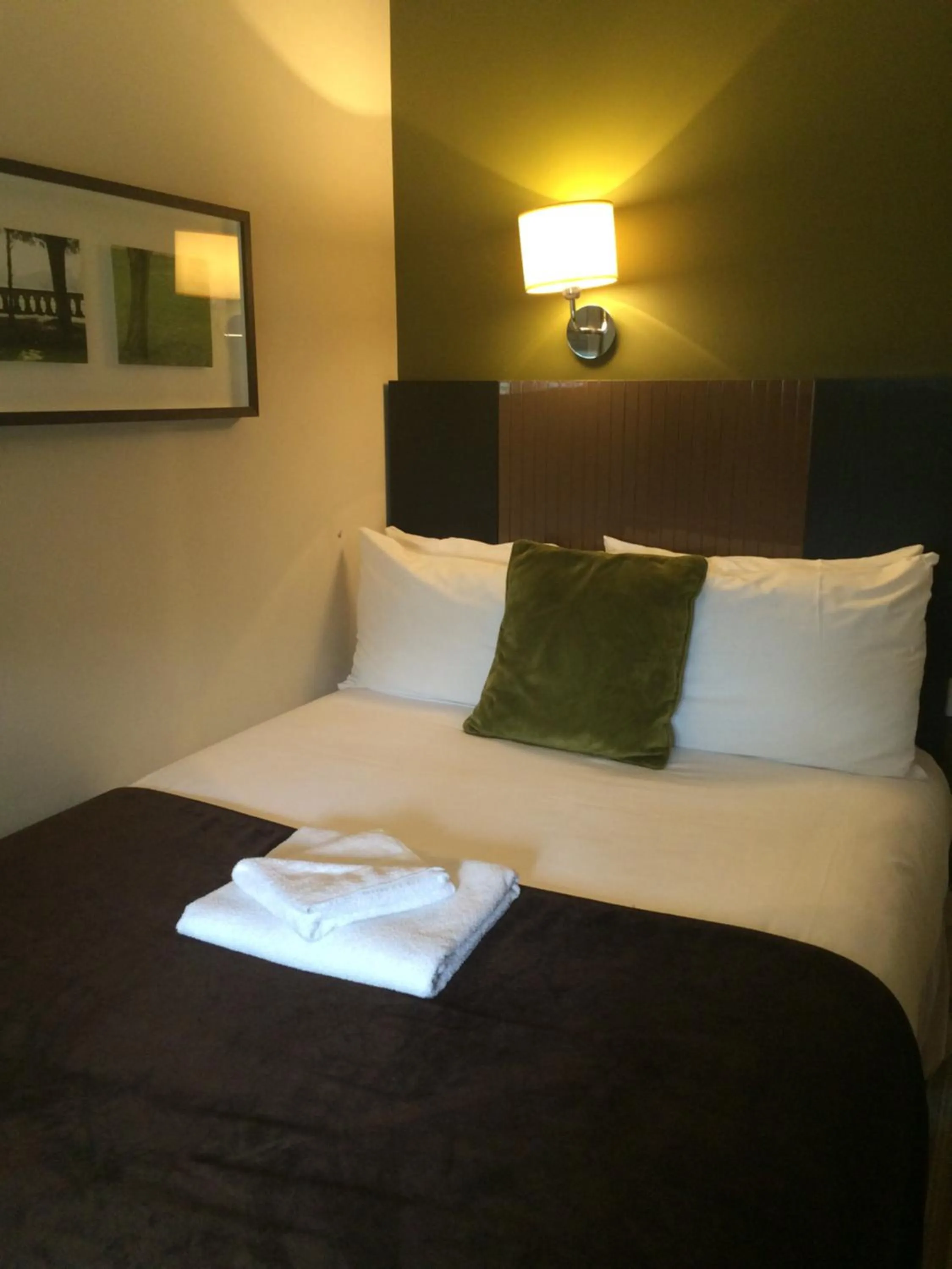 Bed in Highfield Park