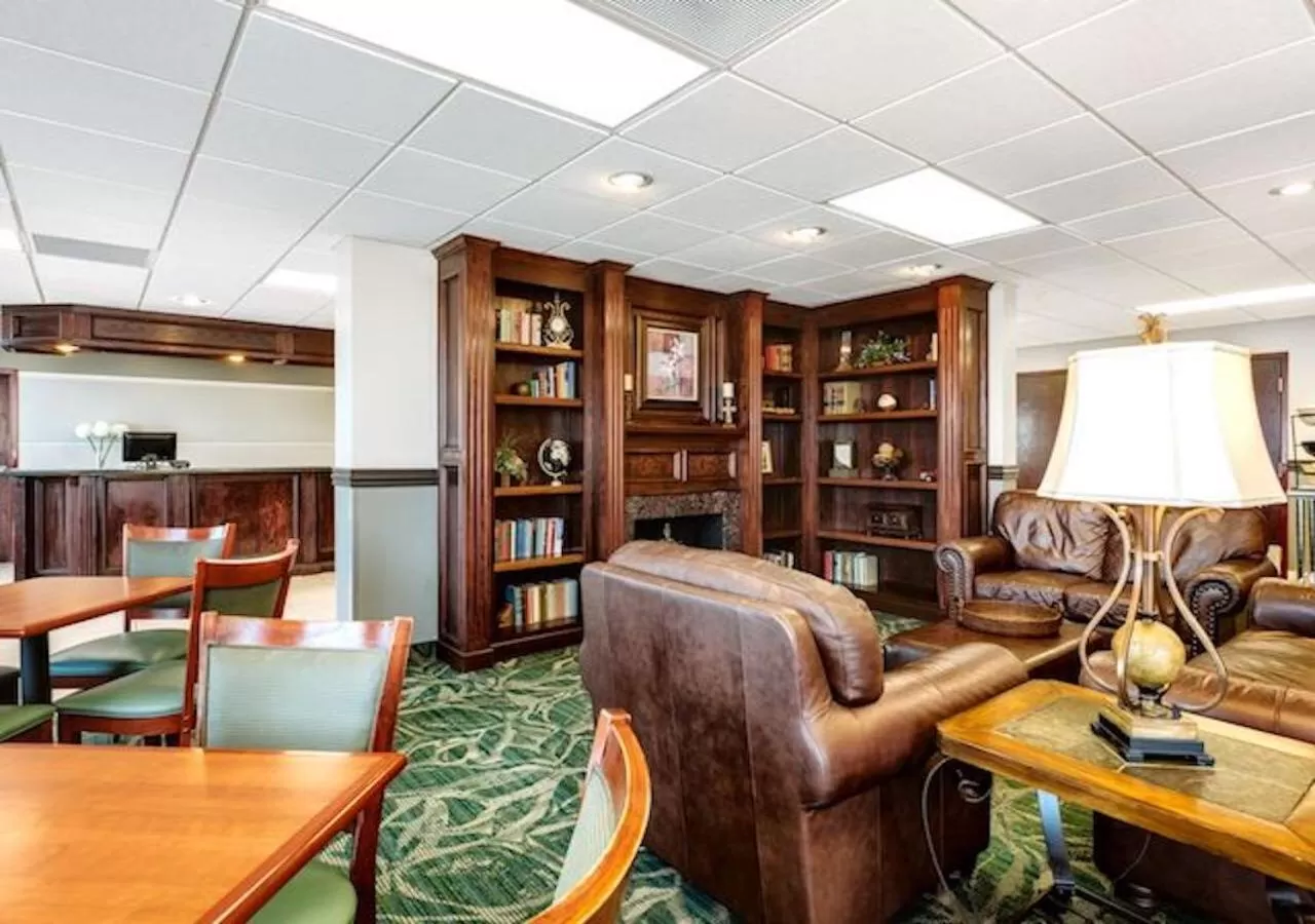 Seating area in Savannah House Hotel
