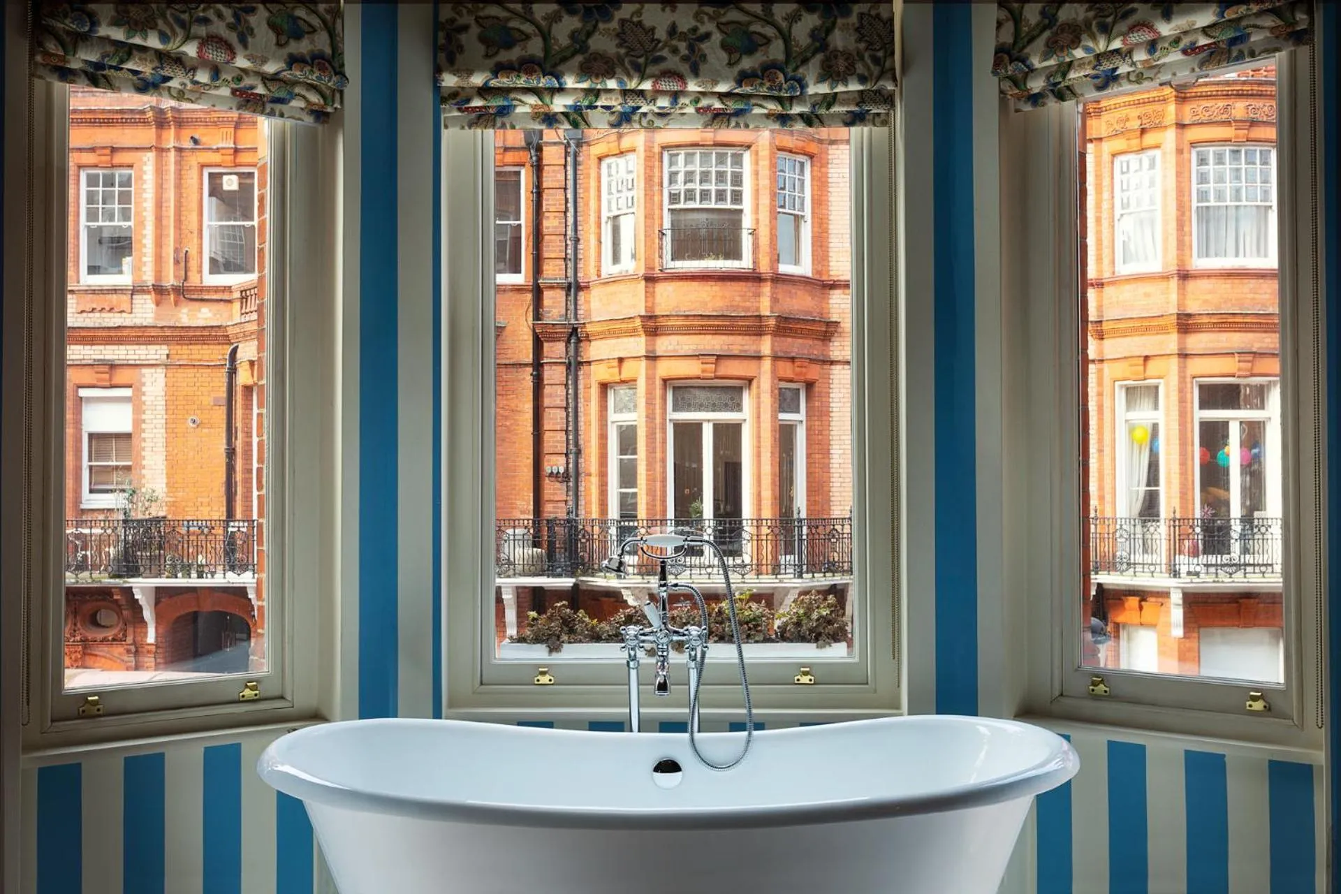 Bath in San Domenico House