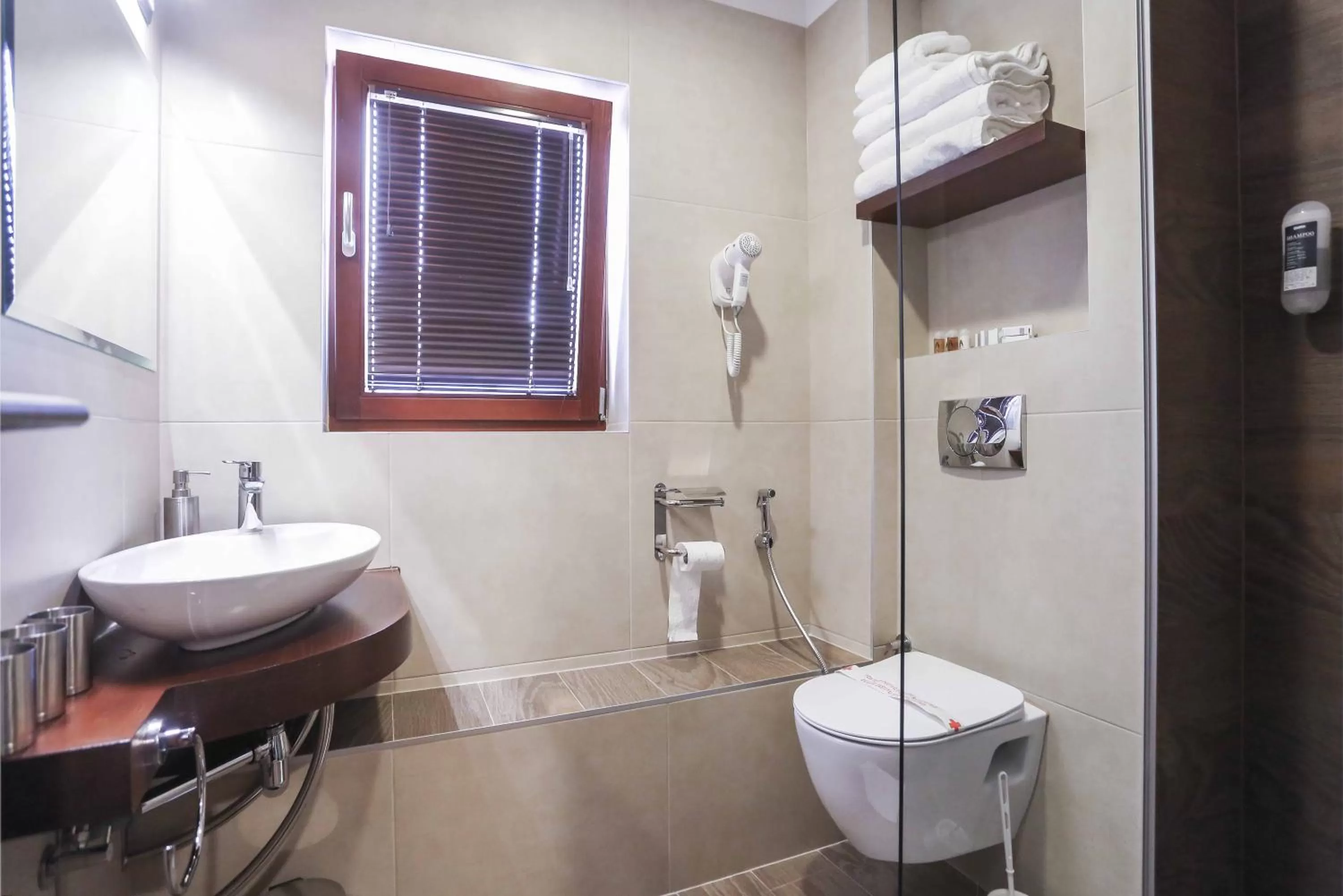 Bathroom in Hotel Noble