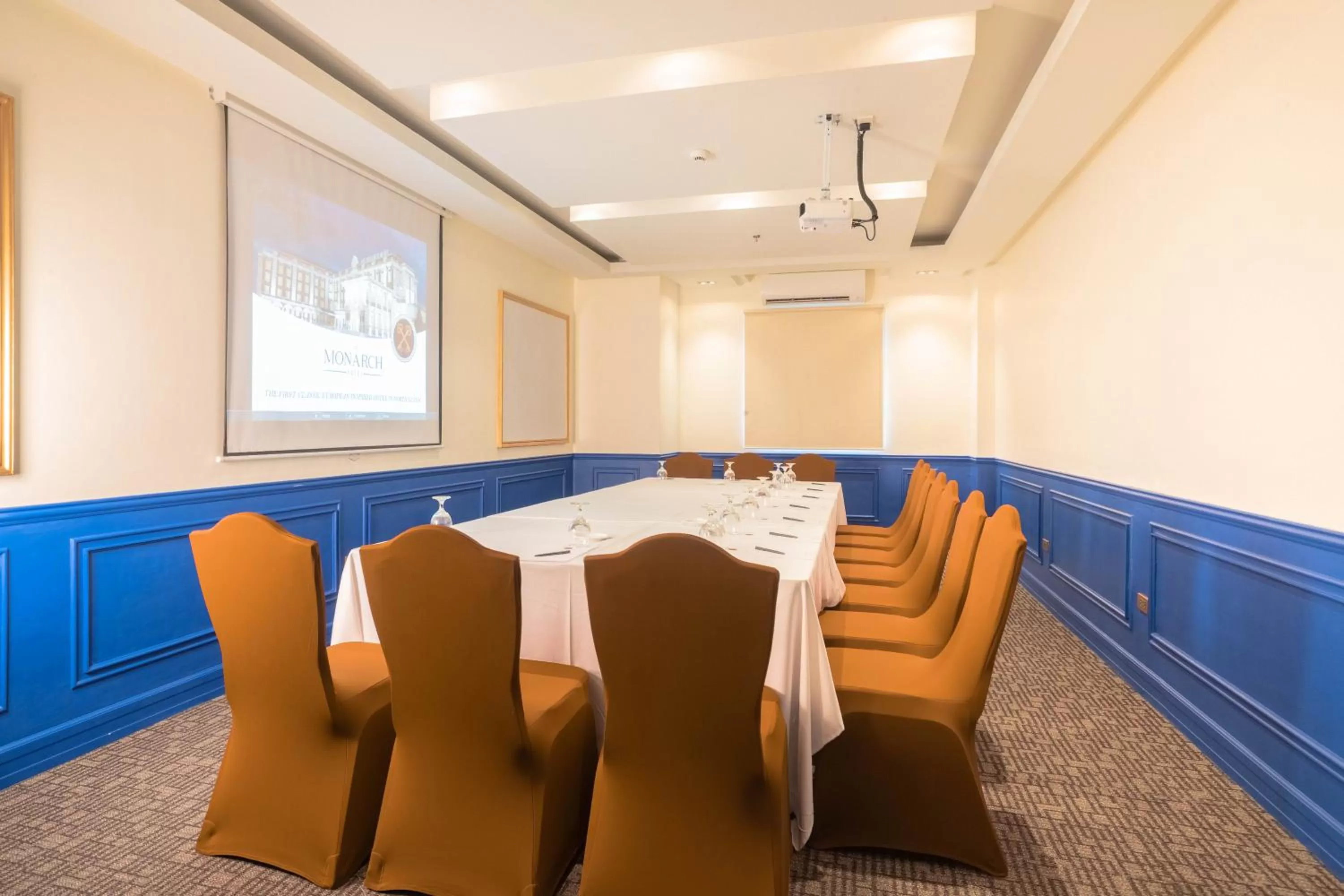 Business facilities in The Monarch Hotel