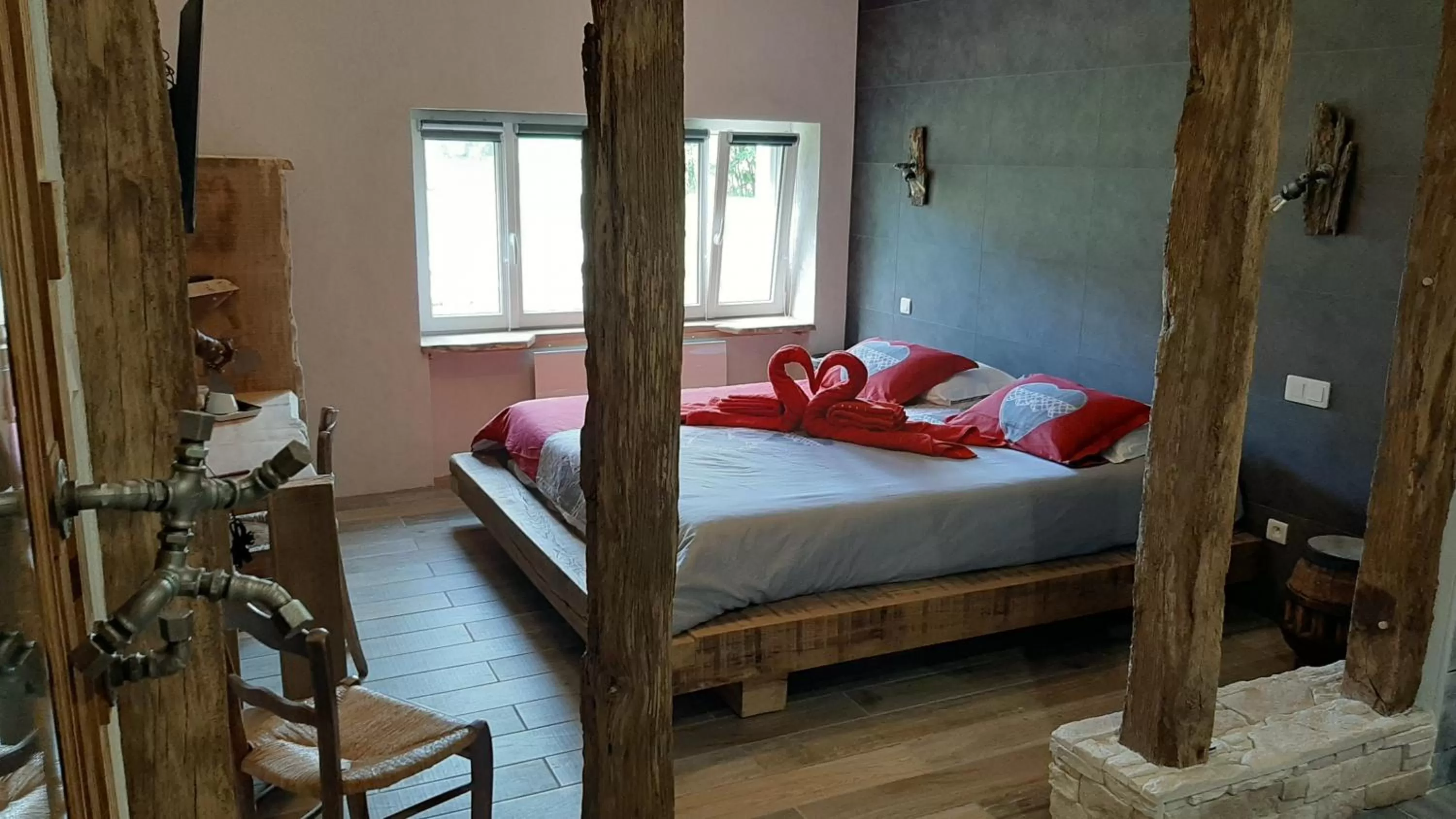Family Suite in La BerryCurienne proche du Zoo de Beauval Saint-Aignan avec SDB, WC ET SPA PRIVATIF pour chaque chambre
