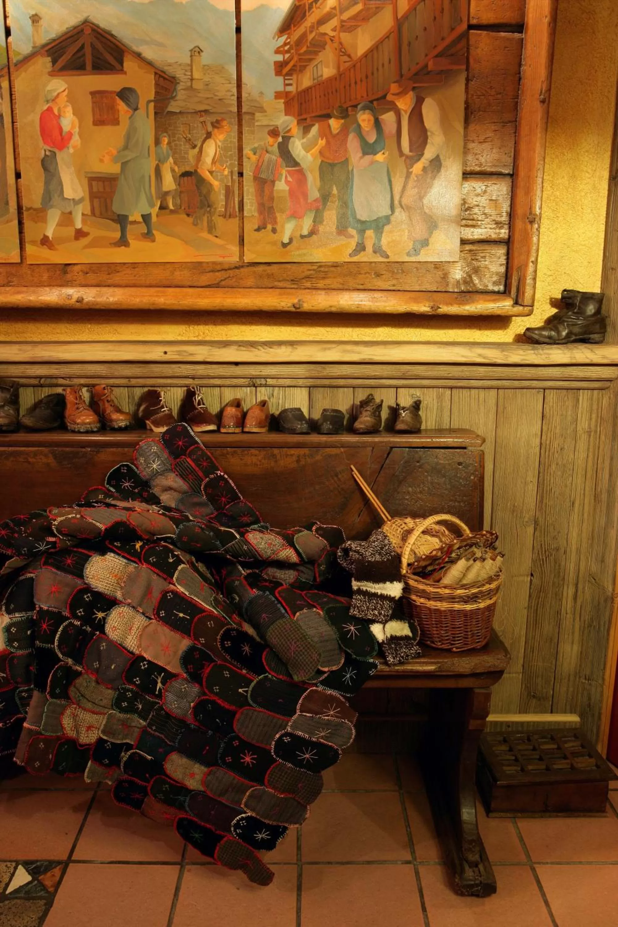 Decorative detail, Bed in Hotel Chalet La Meridiana