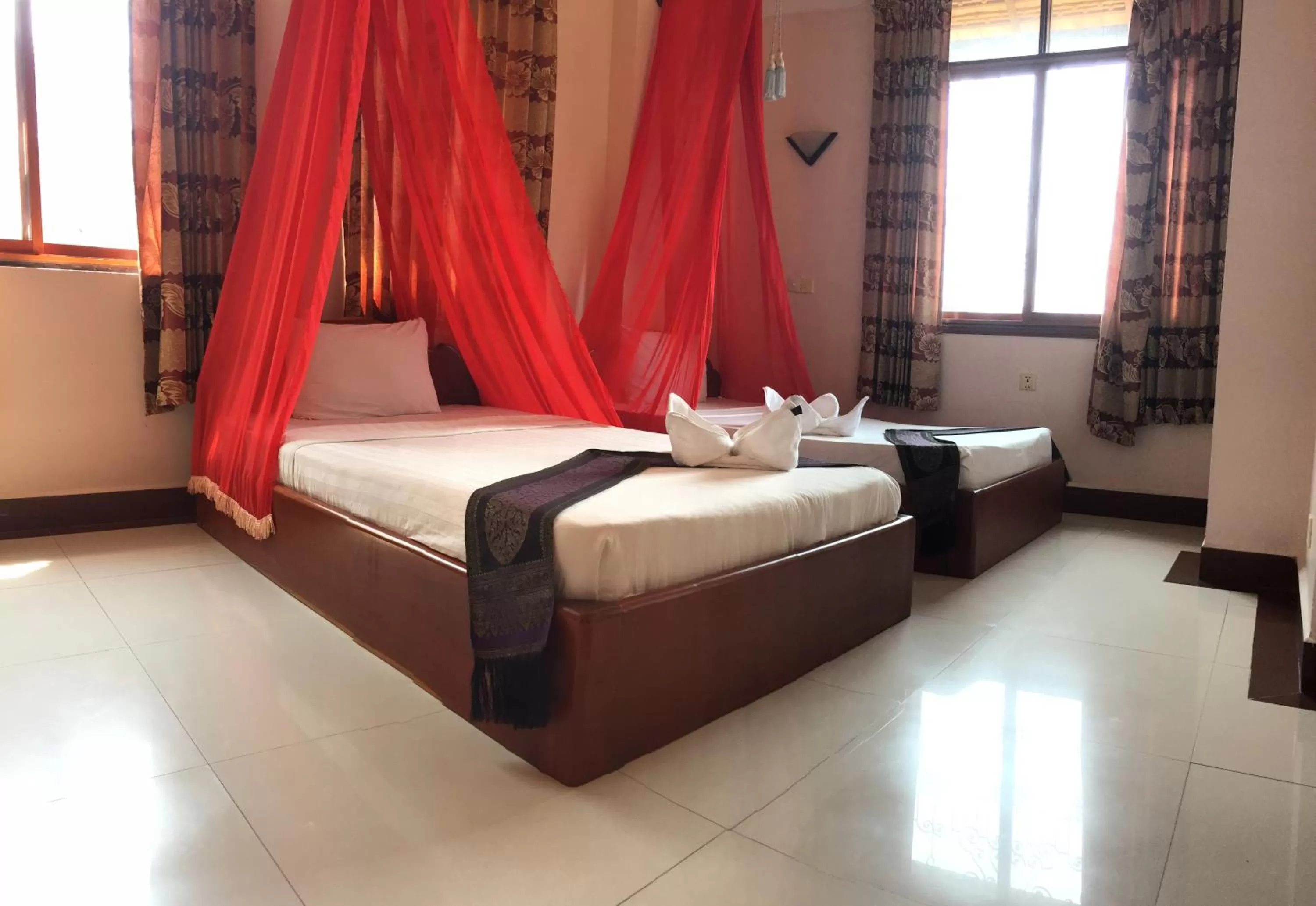 Superior Twin Room in Golden Noura Villa-Pub & Restaurant
