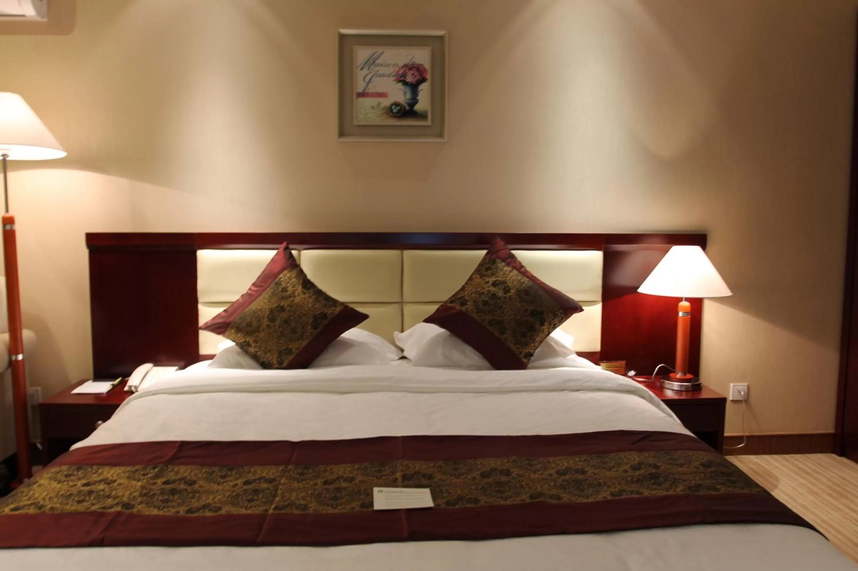 Bedroom, Bed in Sogecoa Golden Peacock