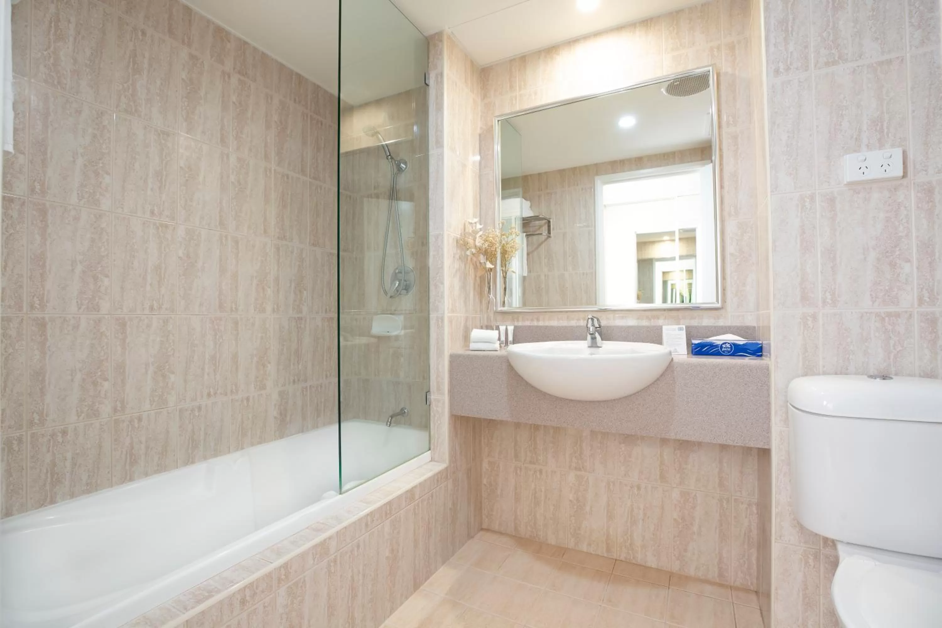 Shower in Great Southern Hotel Perth