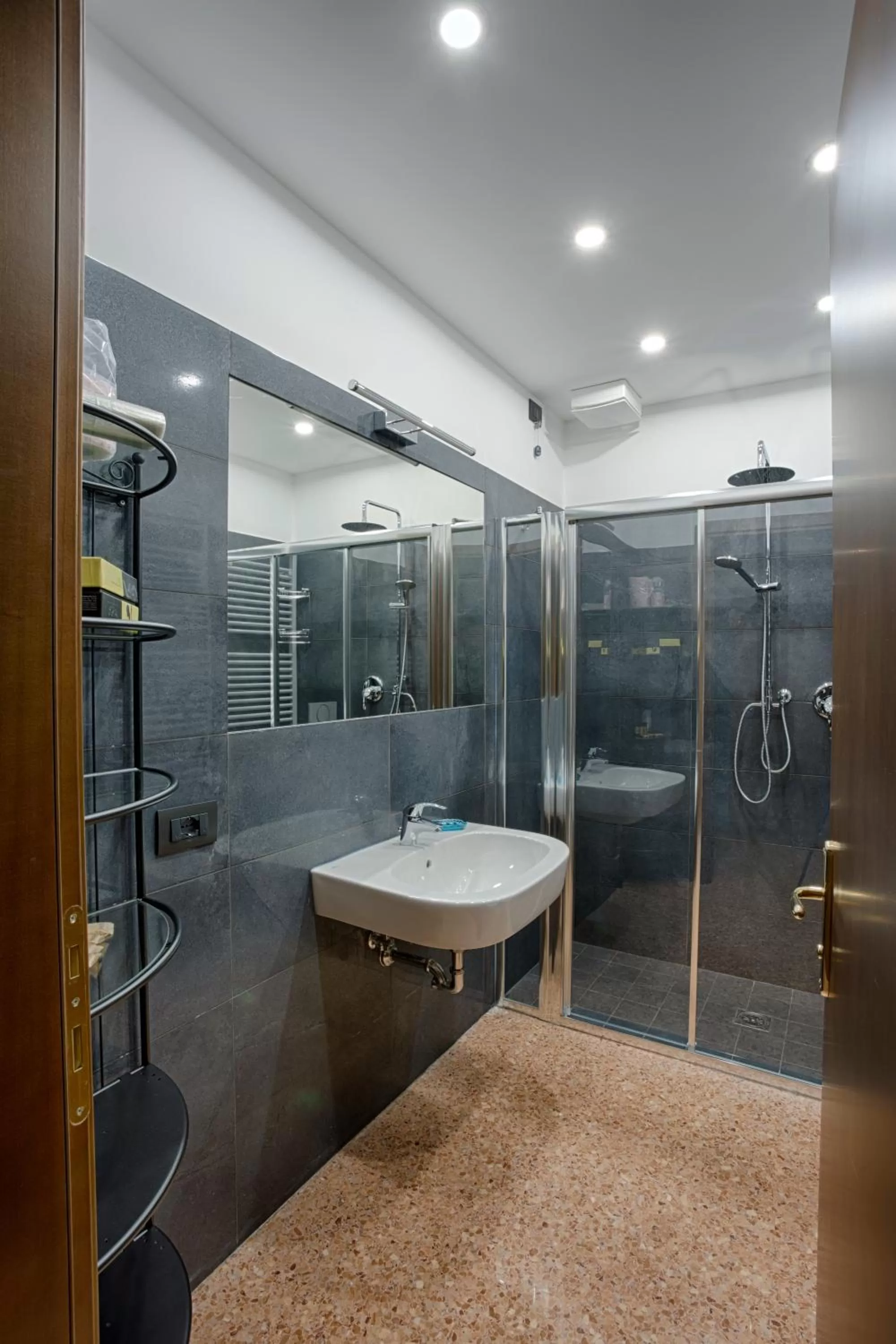 Bathroom in Hotel Guerrato